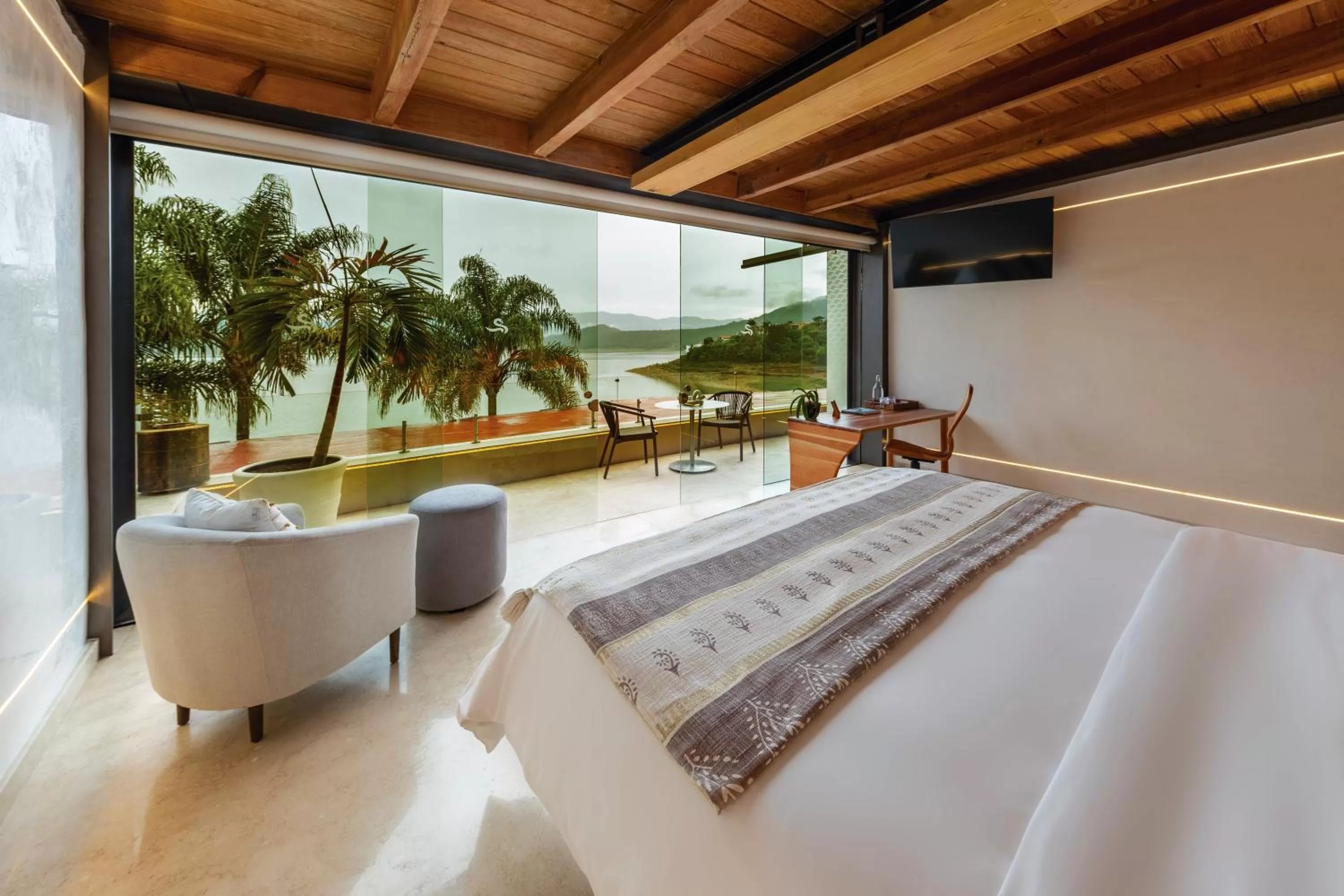 Lake view in El Santuario Resort & Spa