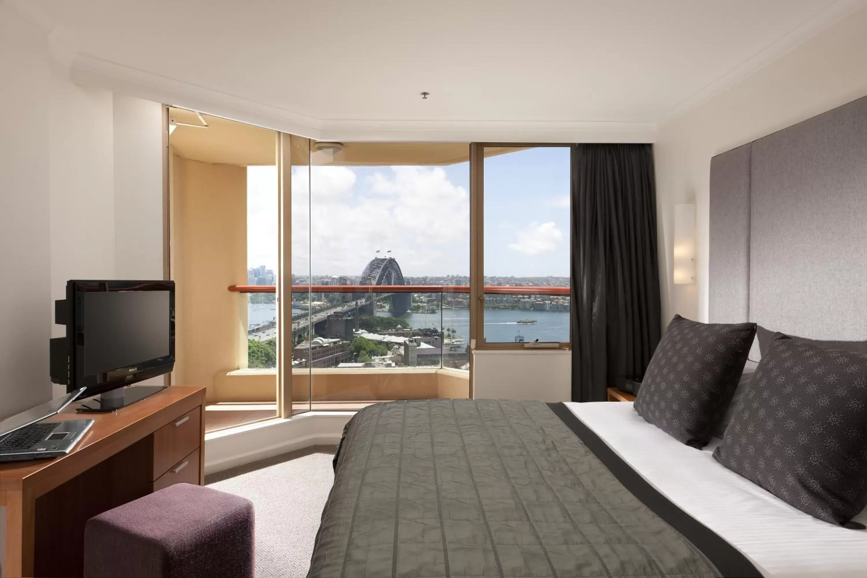 Bedroom, Bed in The Sebel Quay West Suites Sydney
