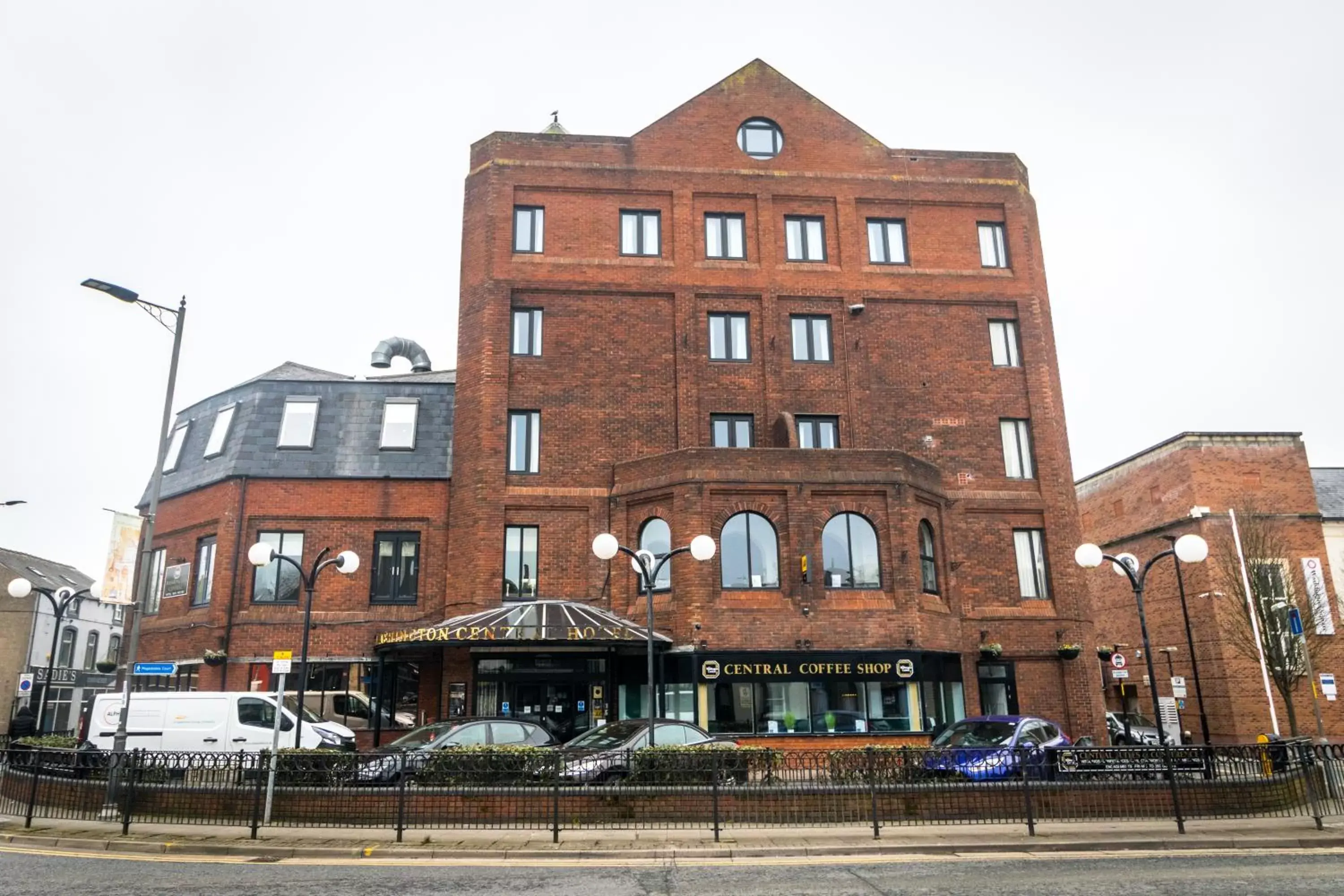 Property Building in Washington Central Hotel and Sleepwell Inn