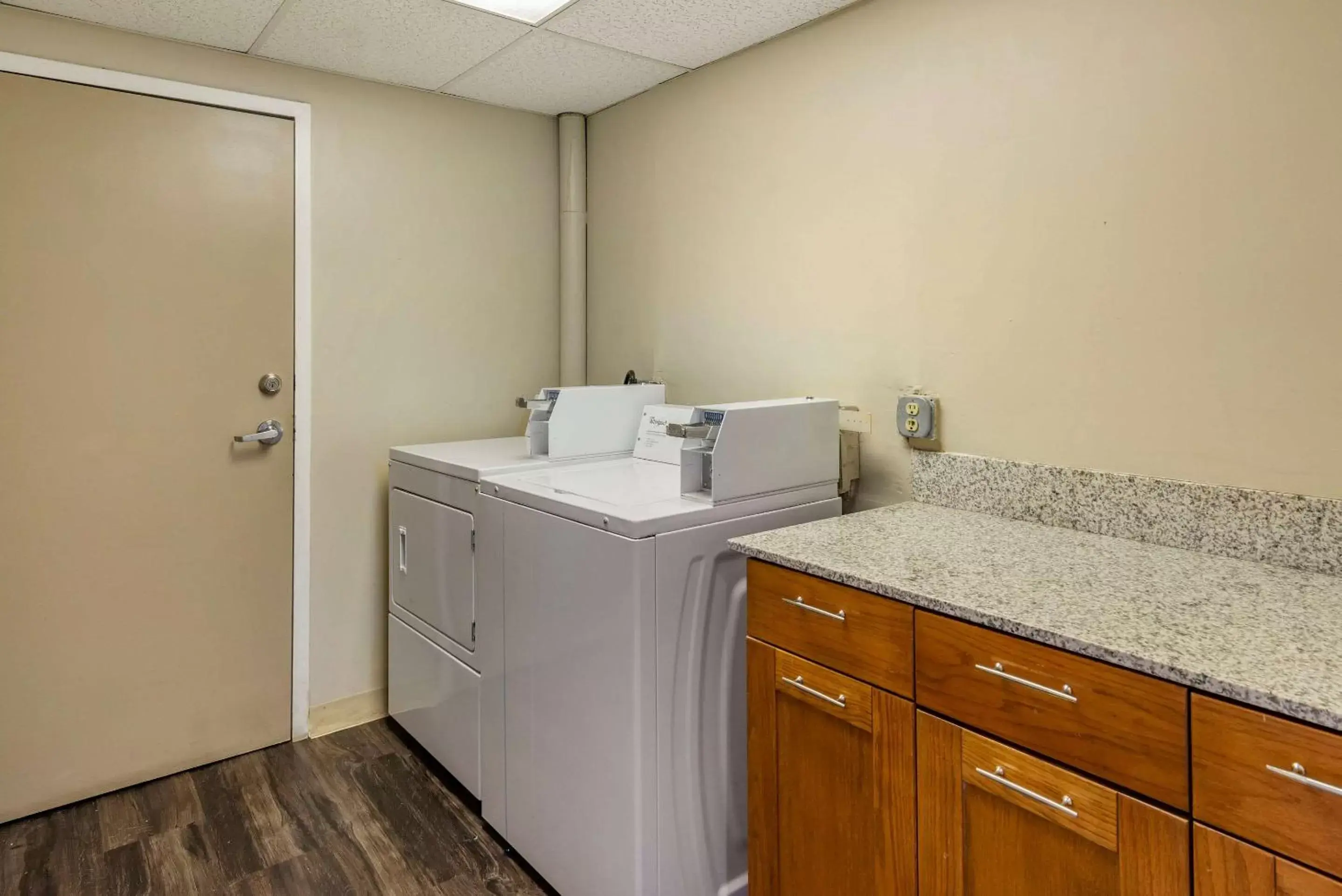 Other, Bathroom in Comfort Inn & Suites near Six Flags