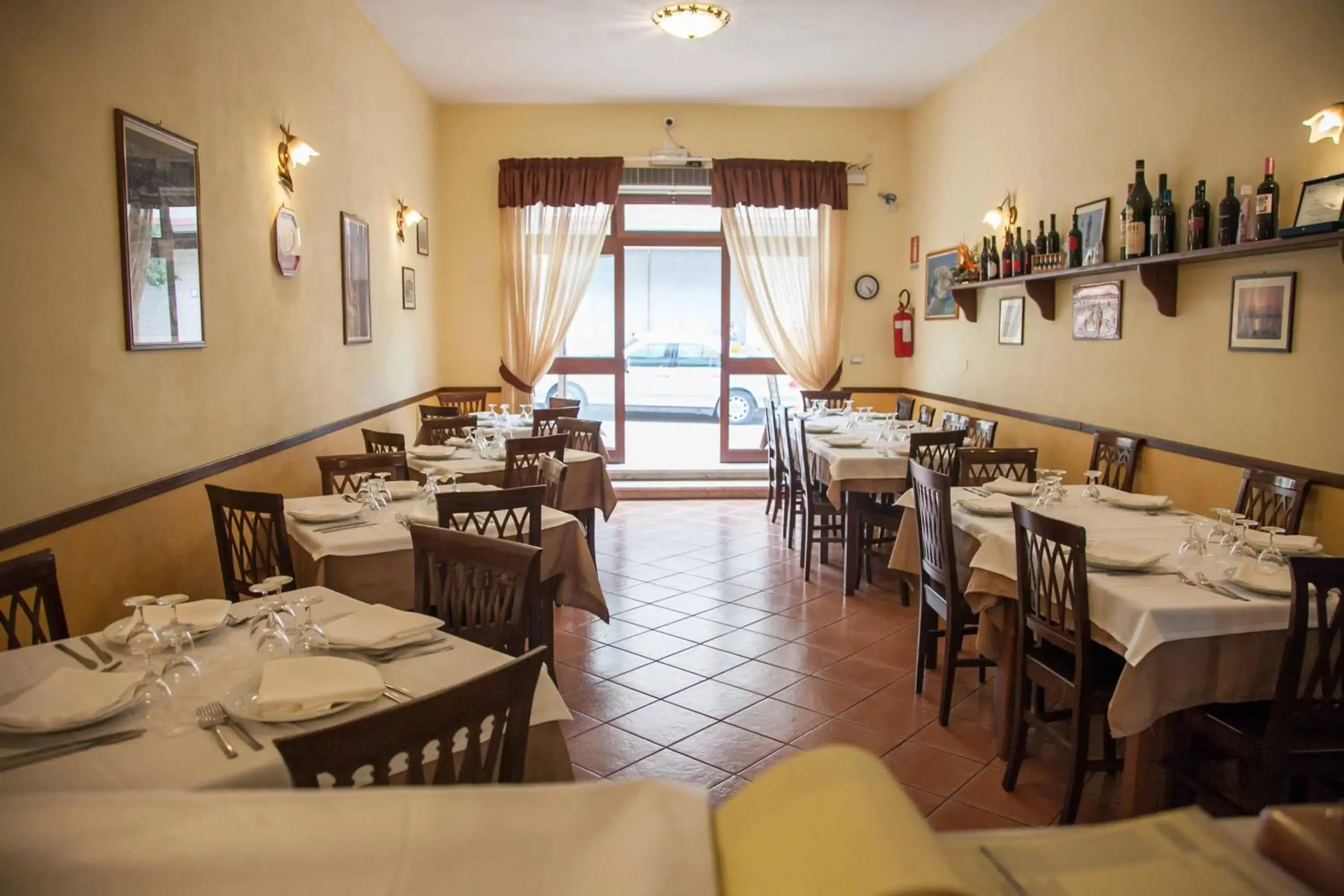 Restaurant/Places to Eat in Albergo Perseo
