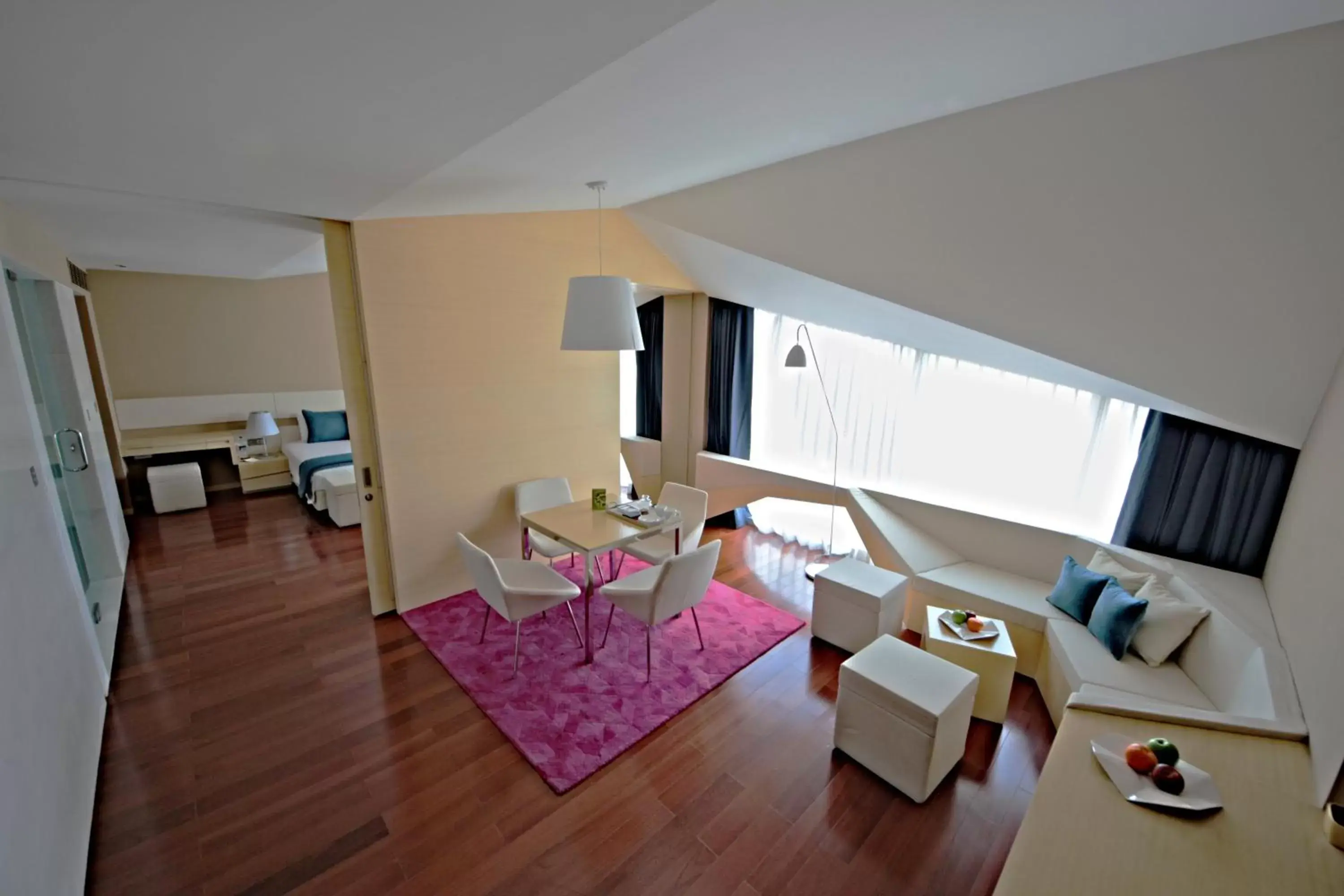 Living room, Seating Area in Vivanta New Delhi, Dwarka