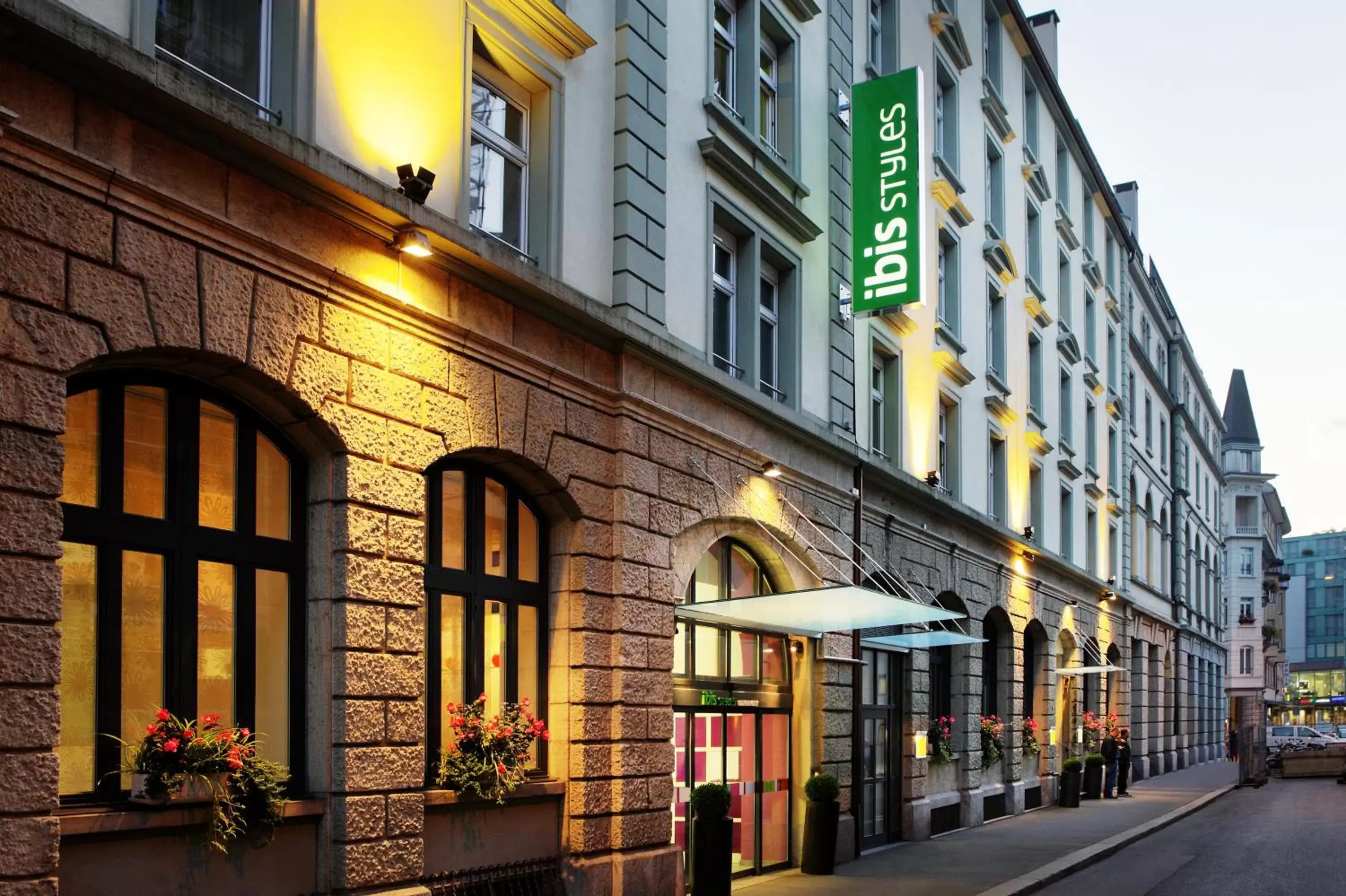 Facade/entrance in ibis Styles Luzern