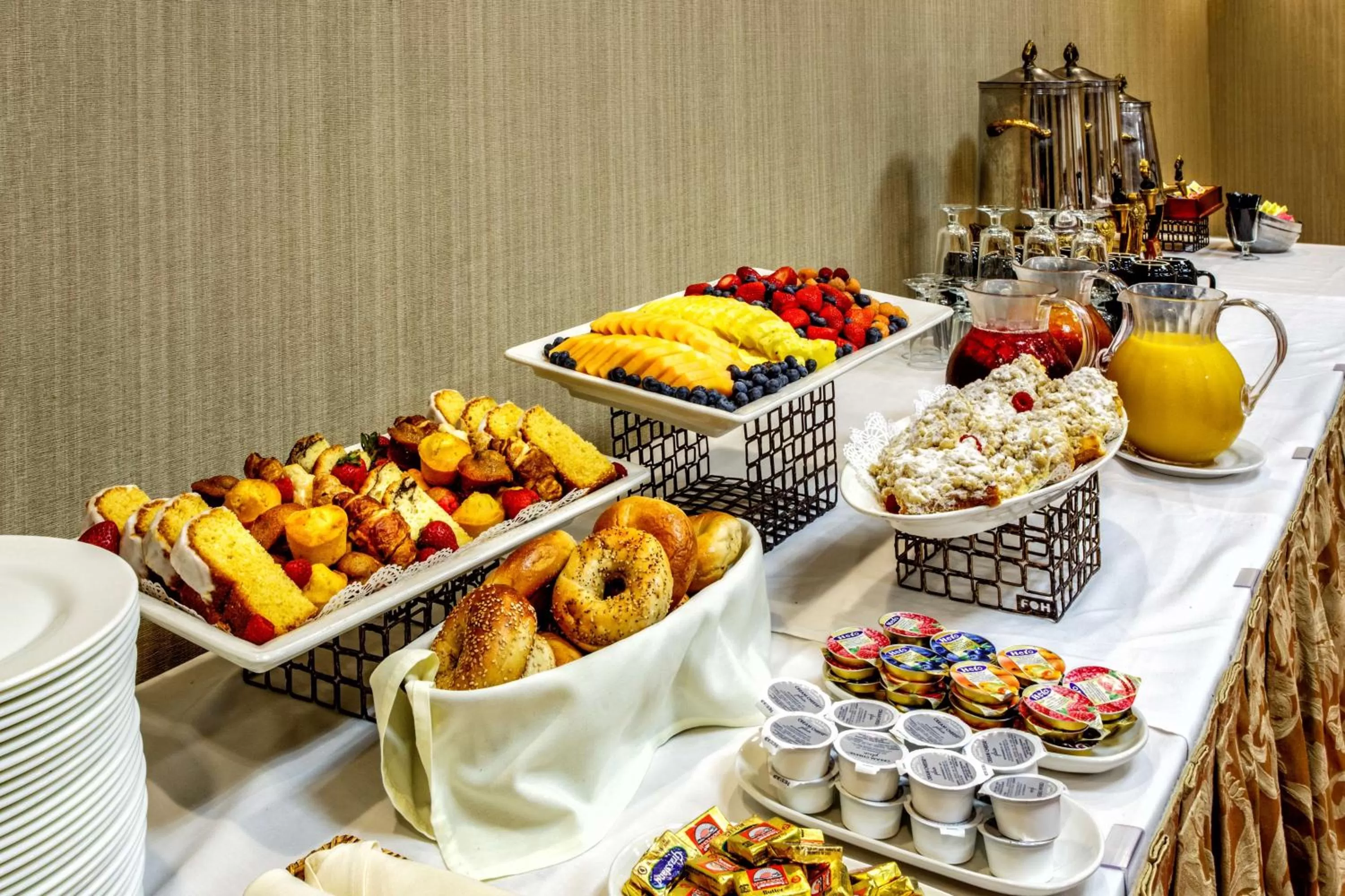 Meeting/conference room in Hilton Garden Inn New York/Staten Island
