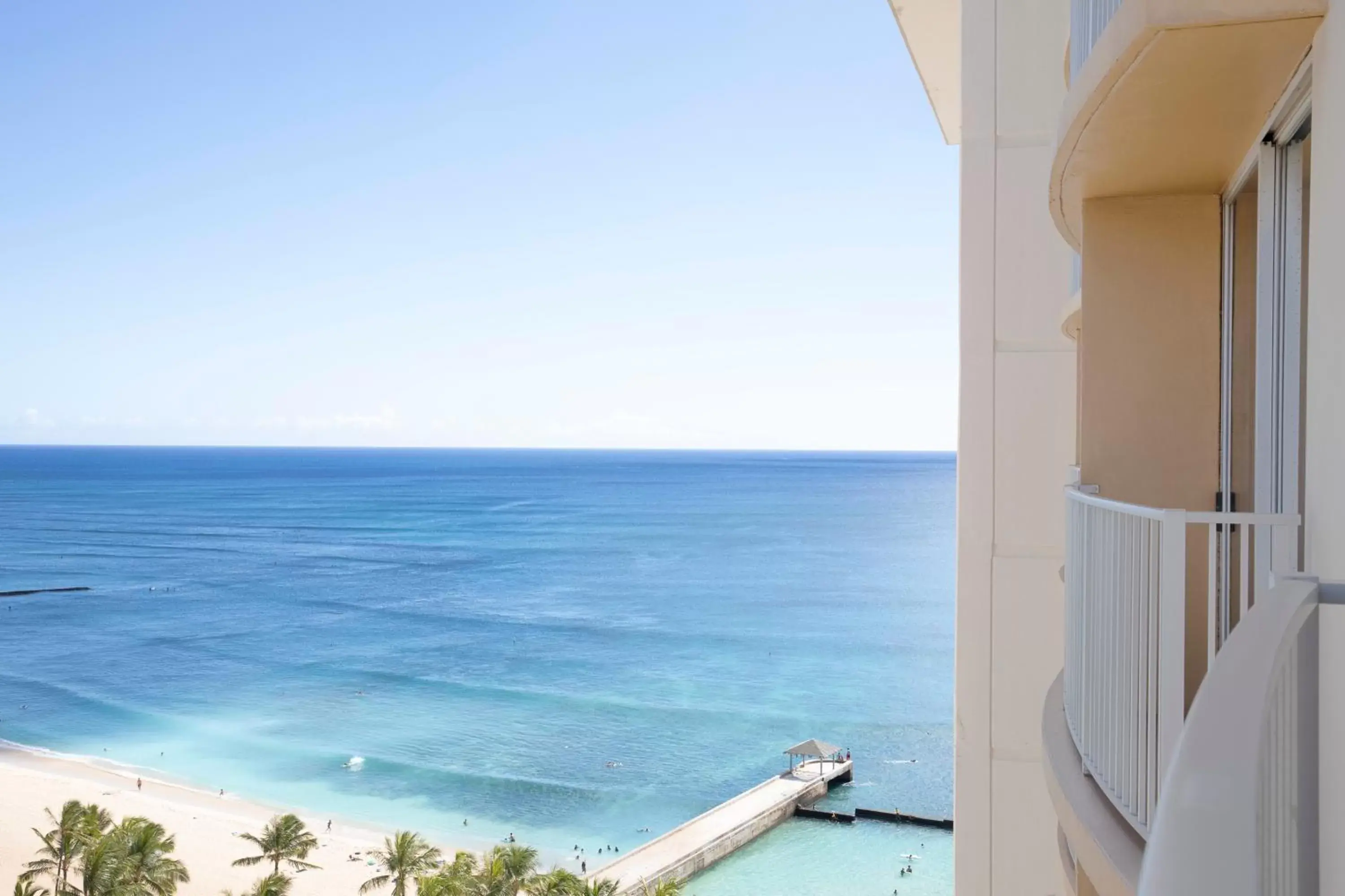 Balcony/Terrace, Sea View in The Twin Fin Hotel