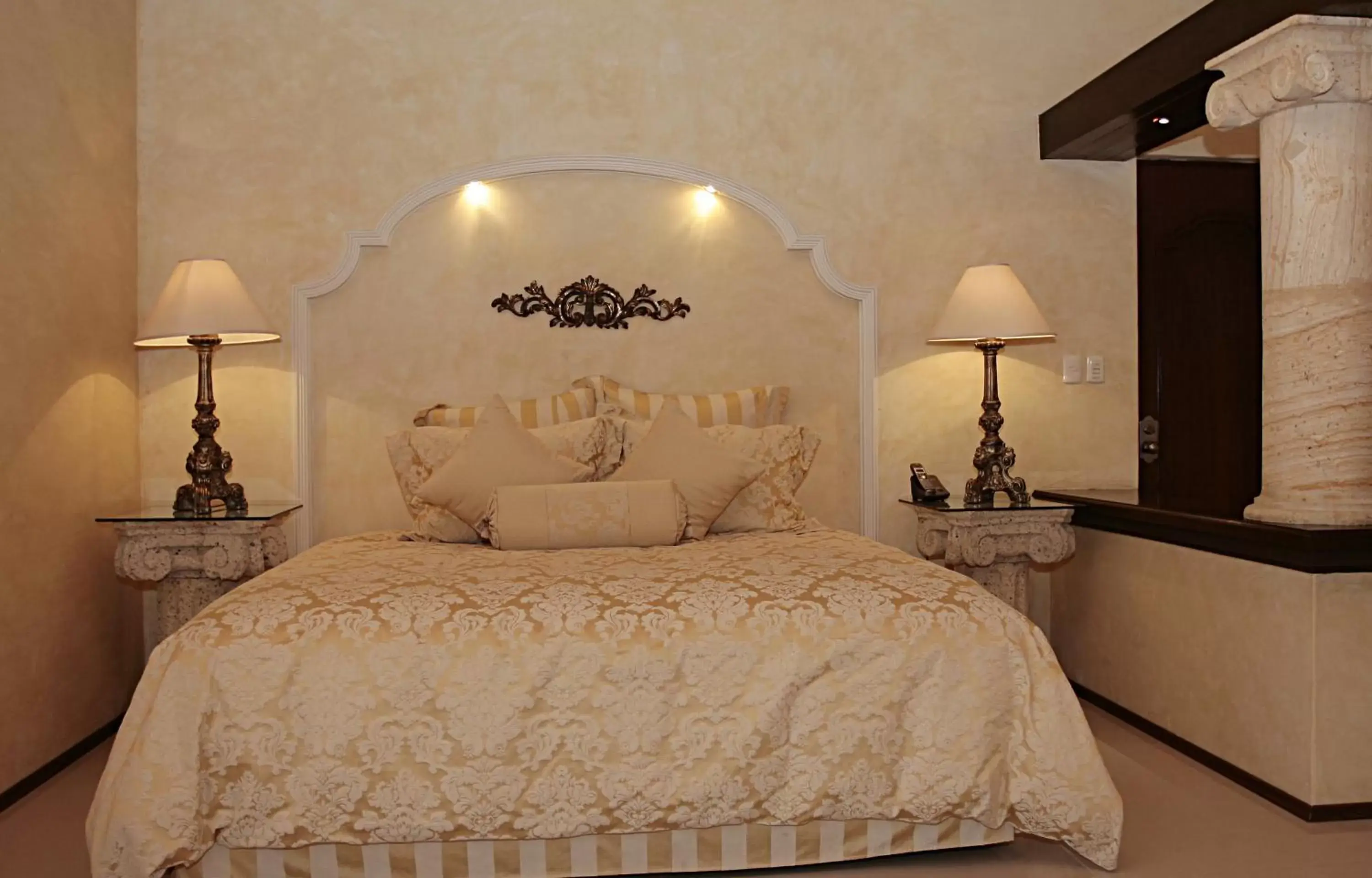 Bed in Palacio Borghese Hotel Boutique - Adults Only