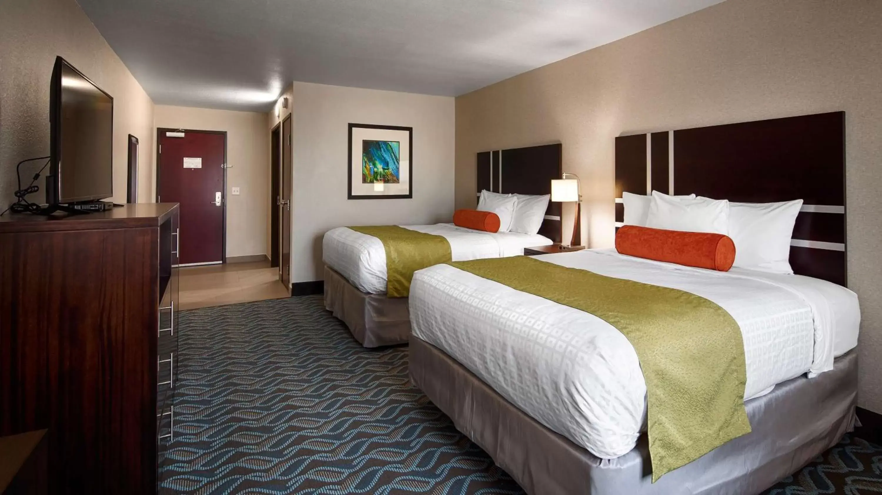 Photo of the whole room, Bed in Best Western Plus Hardeeville Inn & Suites