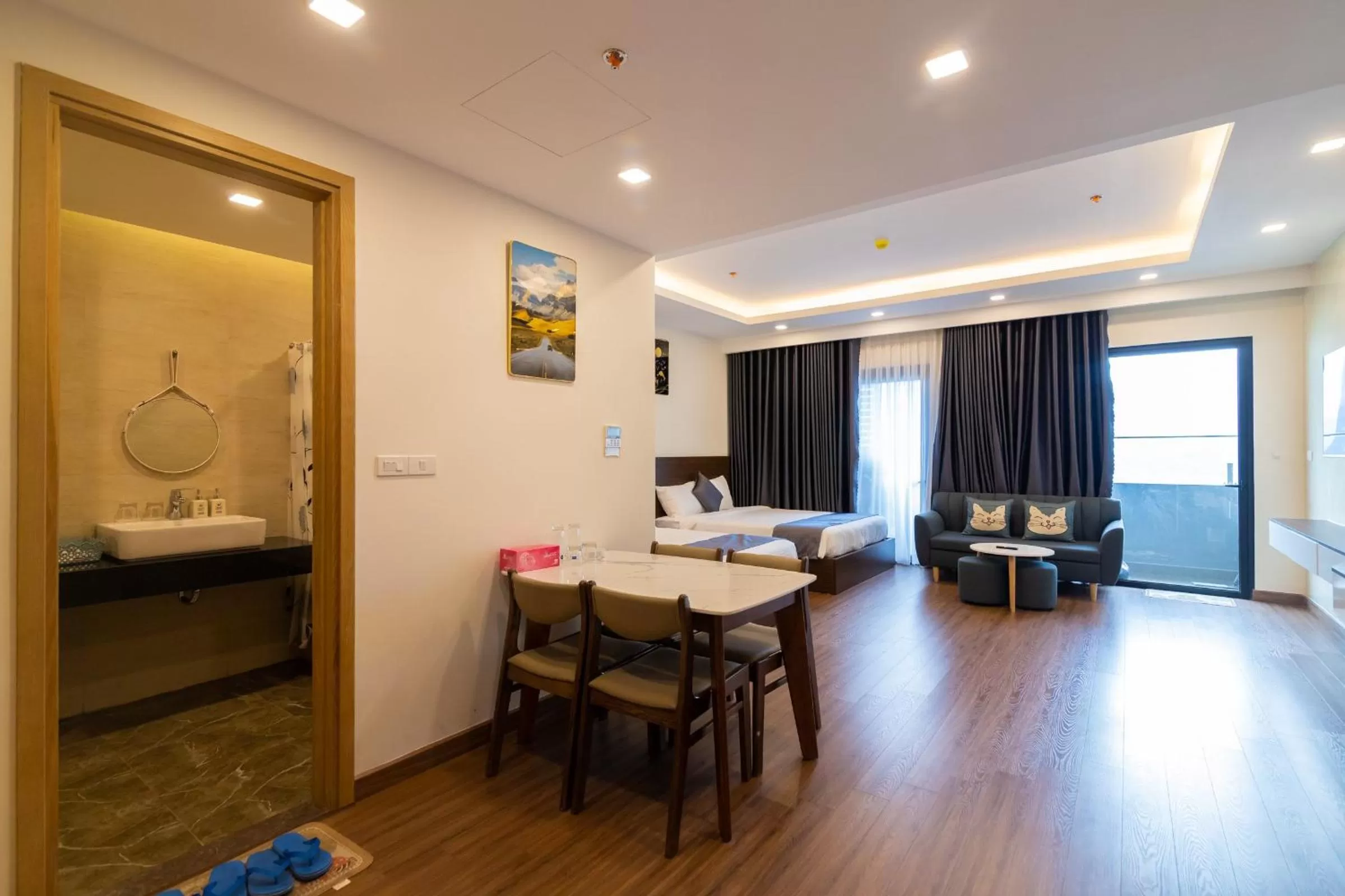 Living room, Bed in FLC Sea Tower Quy Nhơn - Homostay