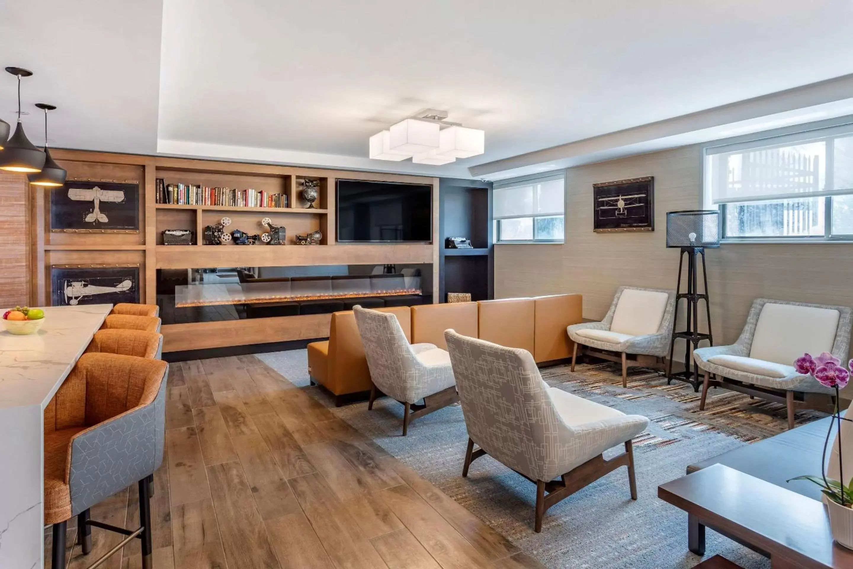 Lobby or reception, Seating Area in Comfort Inn JFK Airport