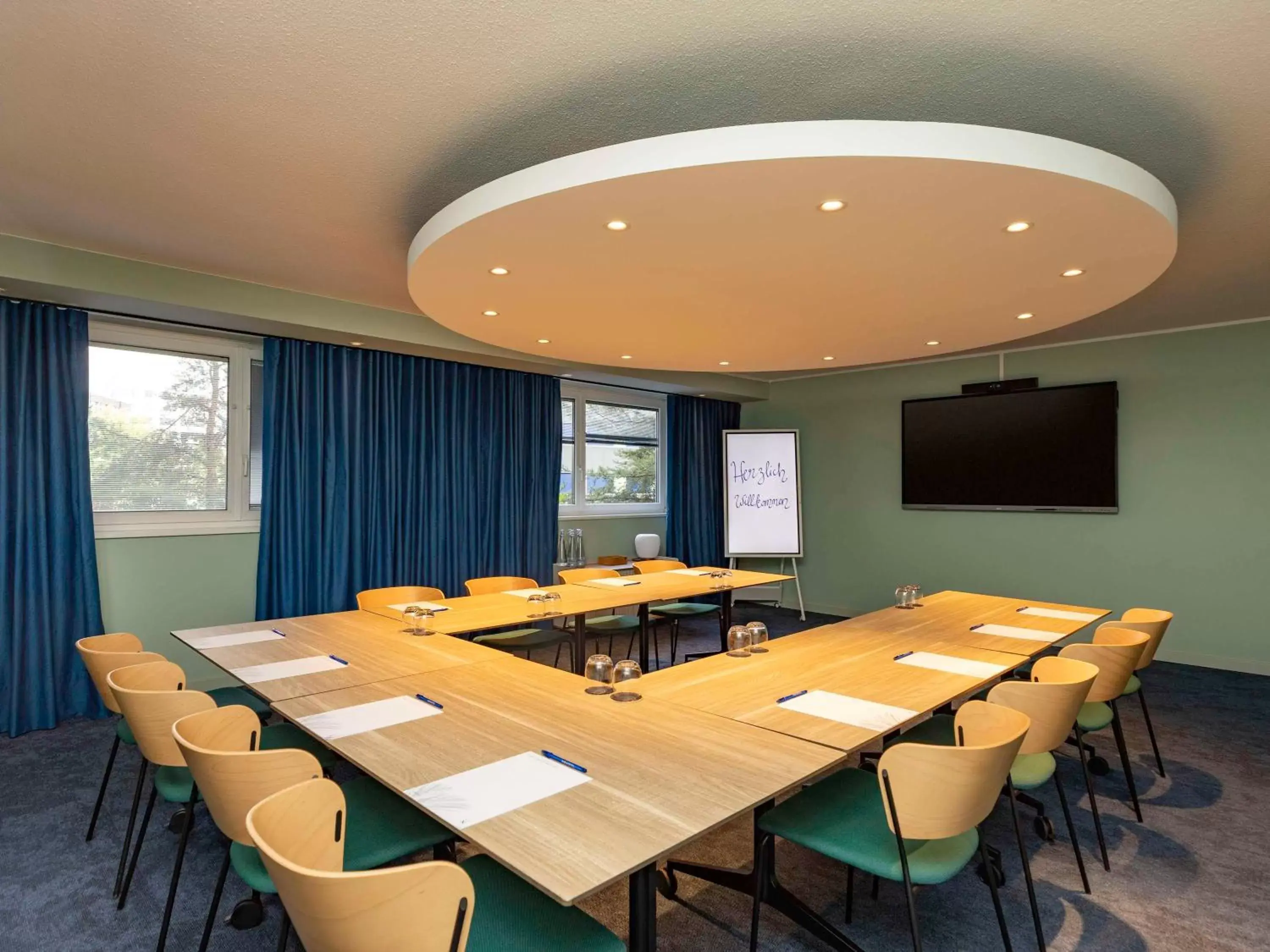 Meeting/conference room in Novotel Zurich City West