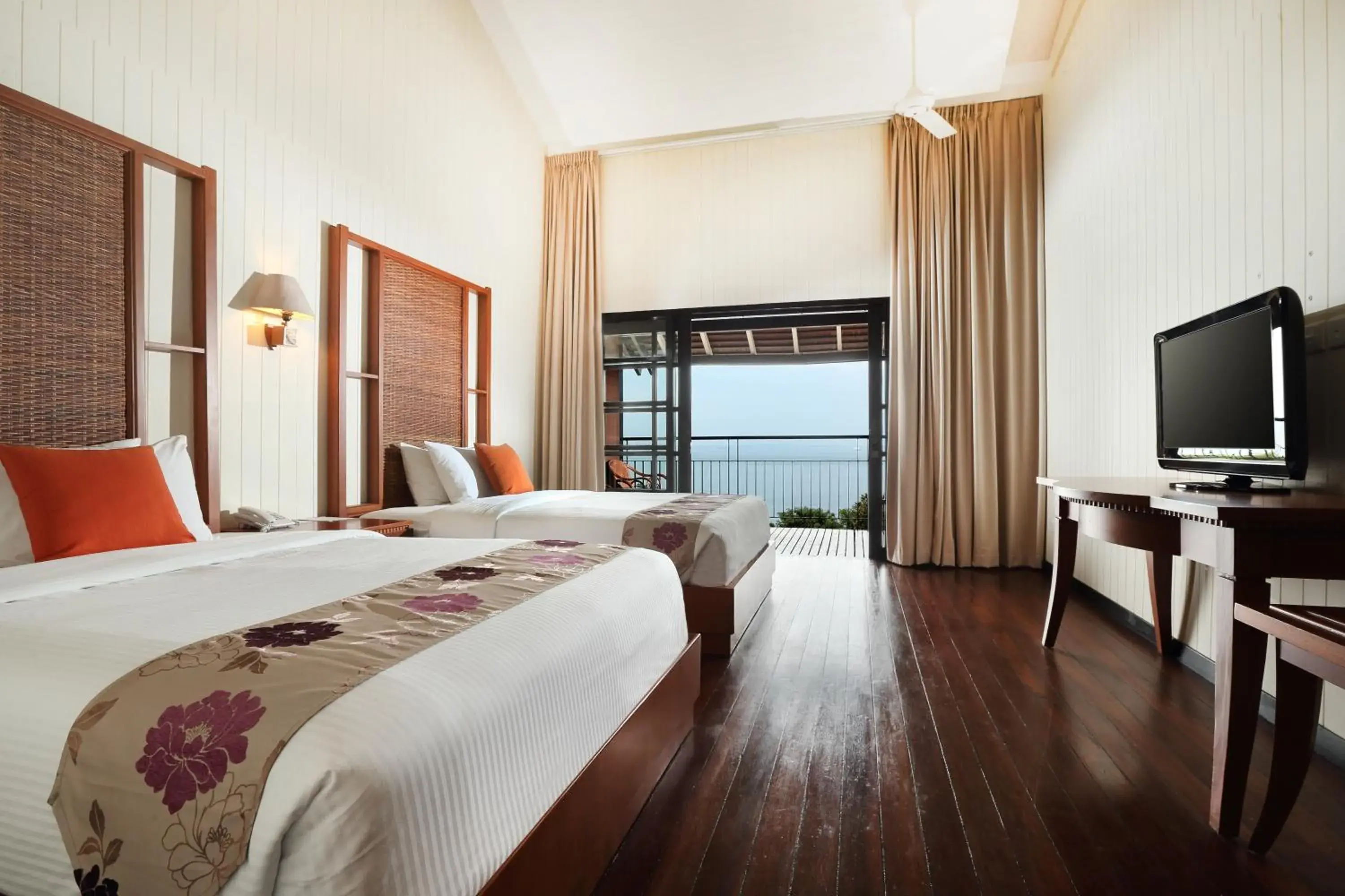 Bed in Turi Beach Resort