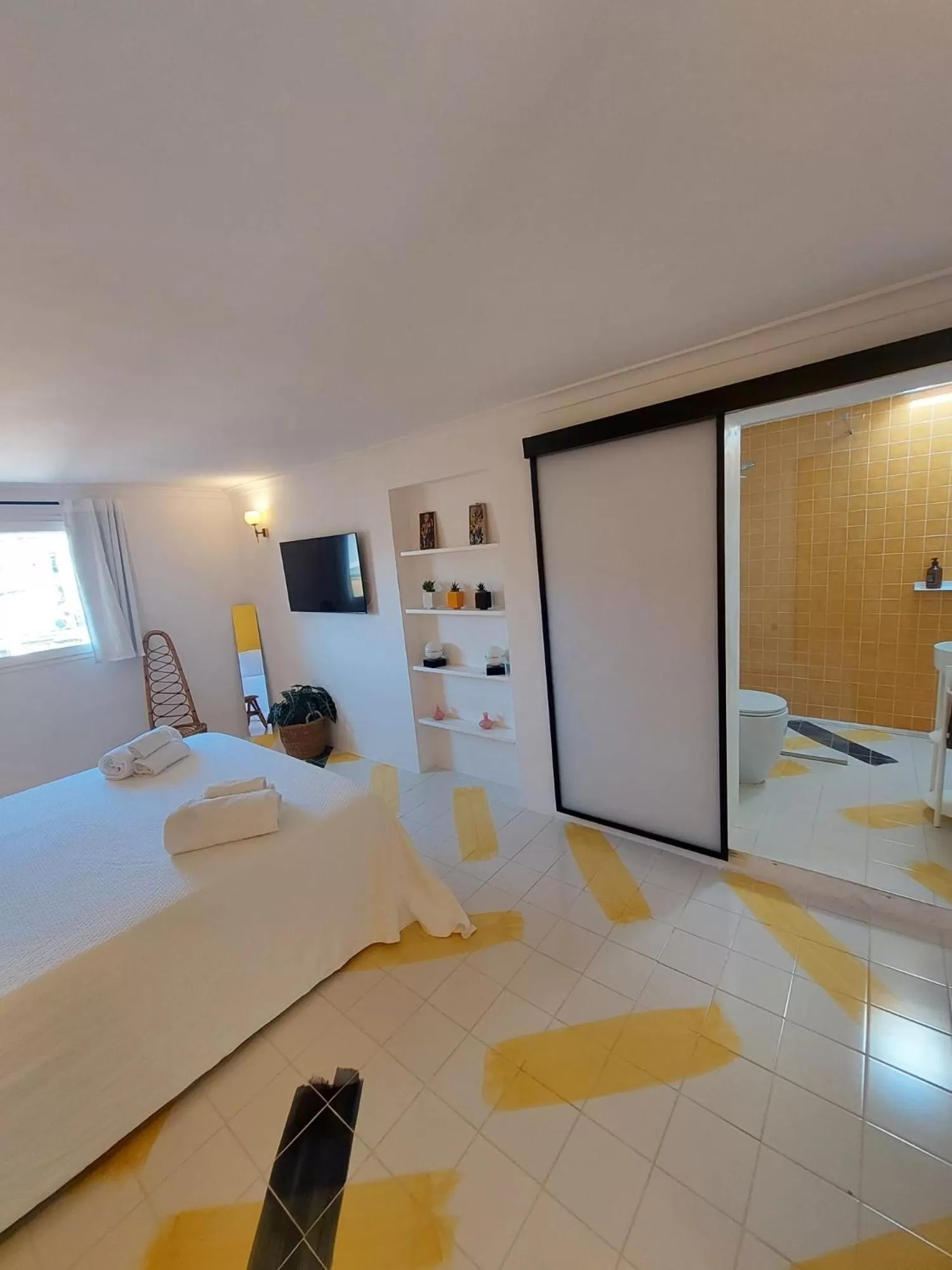 Photo of the whole room in B&B Toledo Panoramic Rooftop with terrace