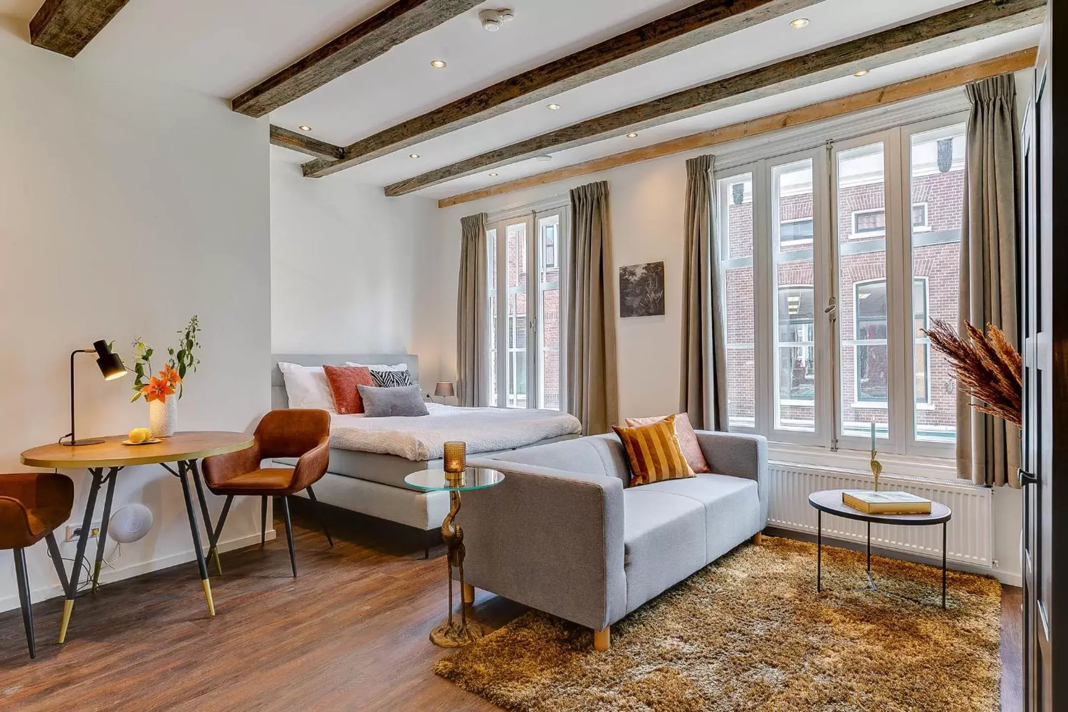 Seating Area in Haarlem Hotel Suites