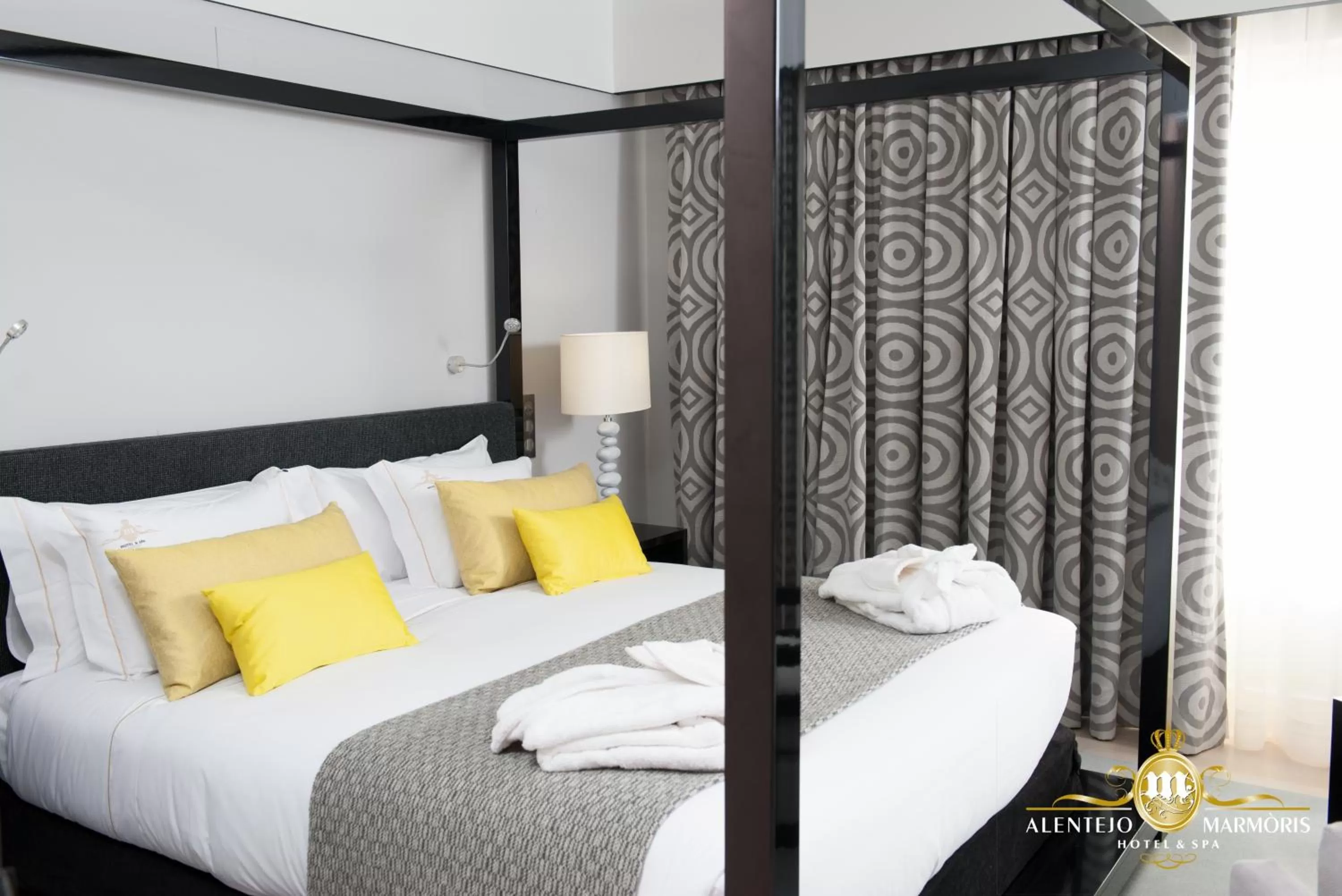Family Suite (2 Adults + 2 Children) in Alentejo Marmòris Hotel & Spa