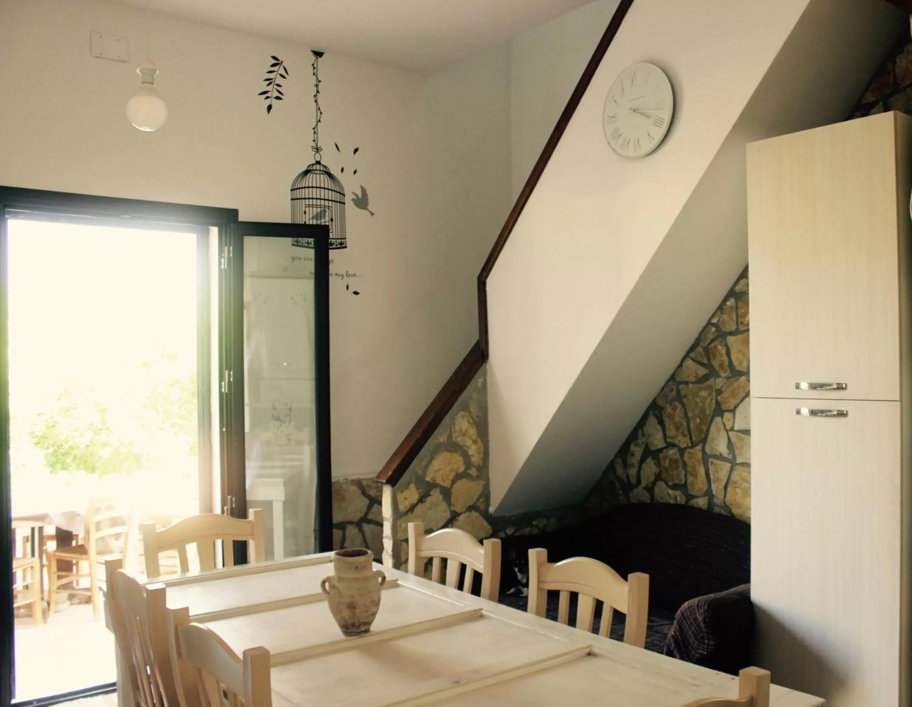 Kitchen or kitchenette, Dining Area in La Casetta