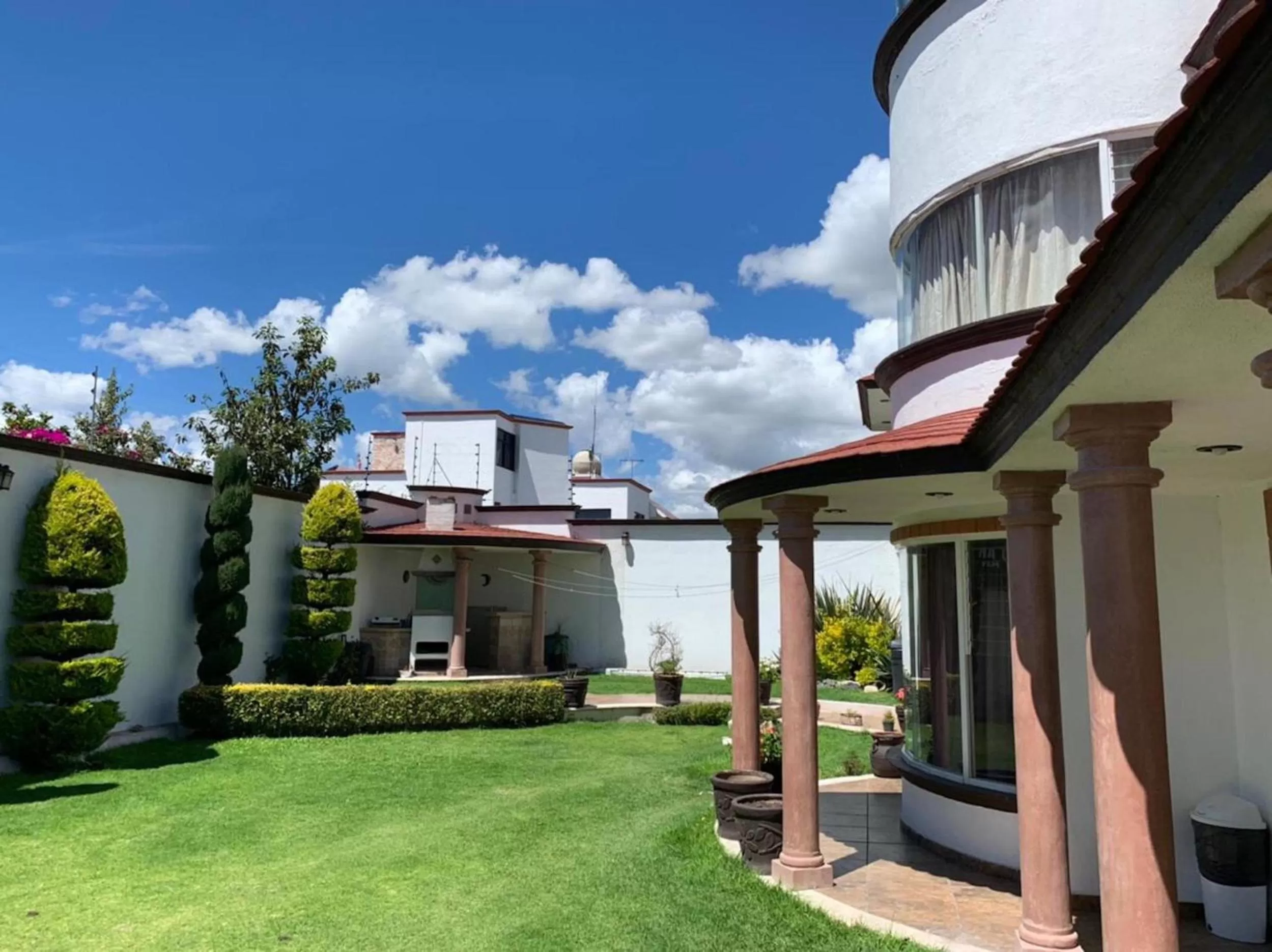 Garden in La Aurora Hotel Like Home