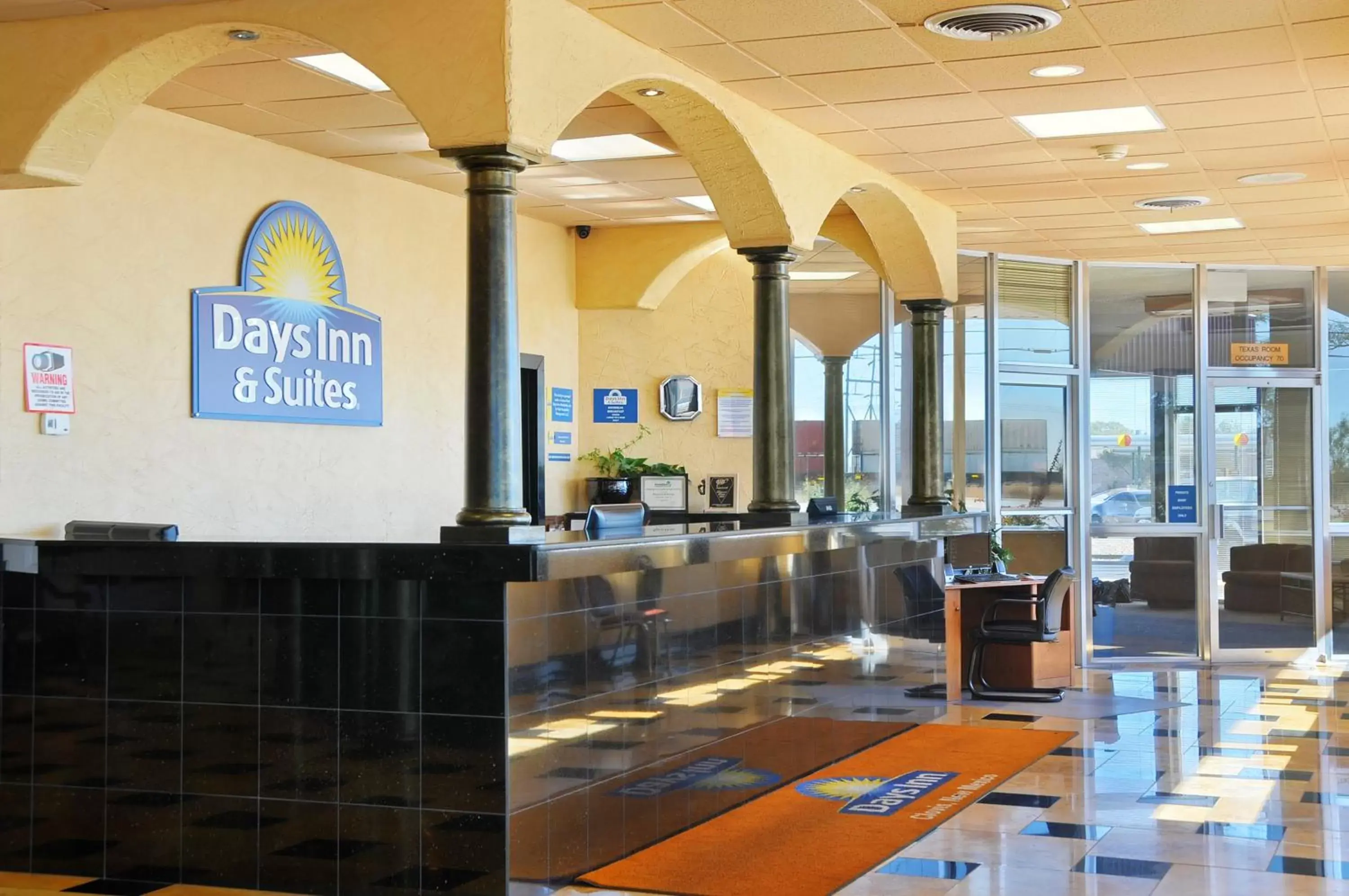 Lobby or reception in Days Inn & Suites by Wyndham Clovis
