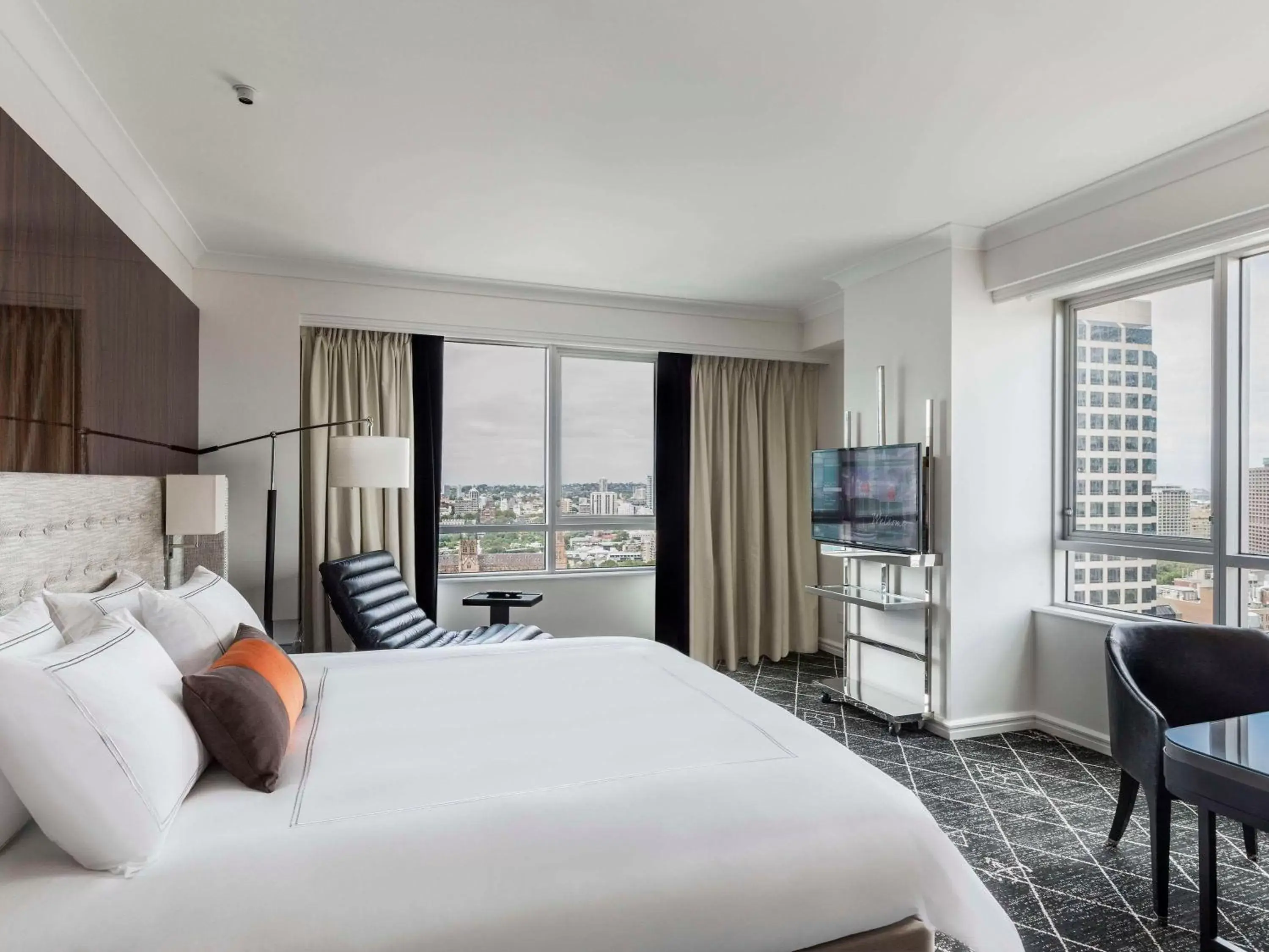 Bedroom in Swissotel Sydney