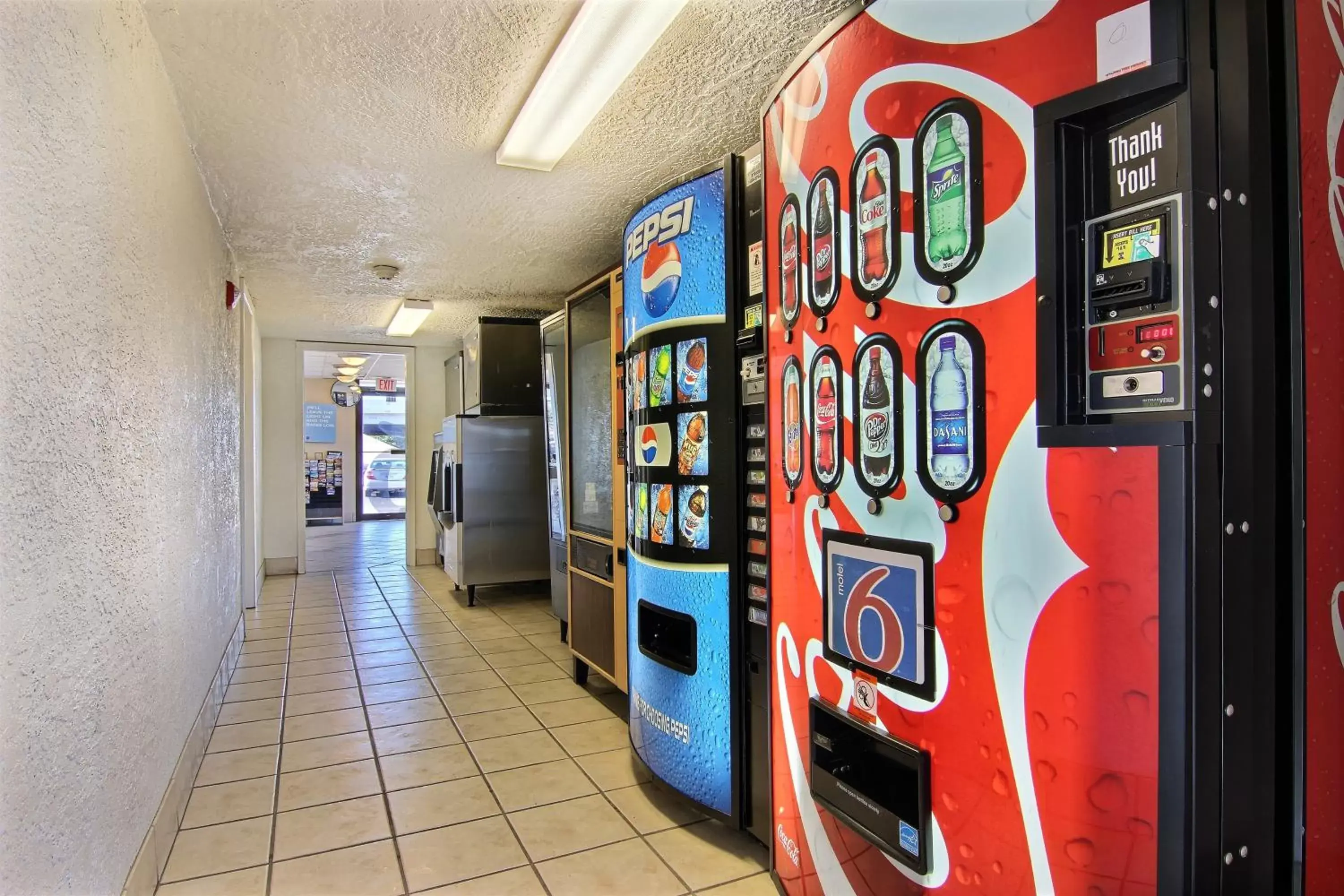 Food and drinks in Motel 6-Amarillo, TX - Airport