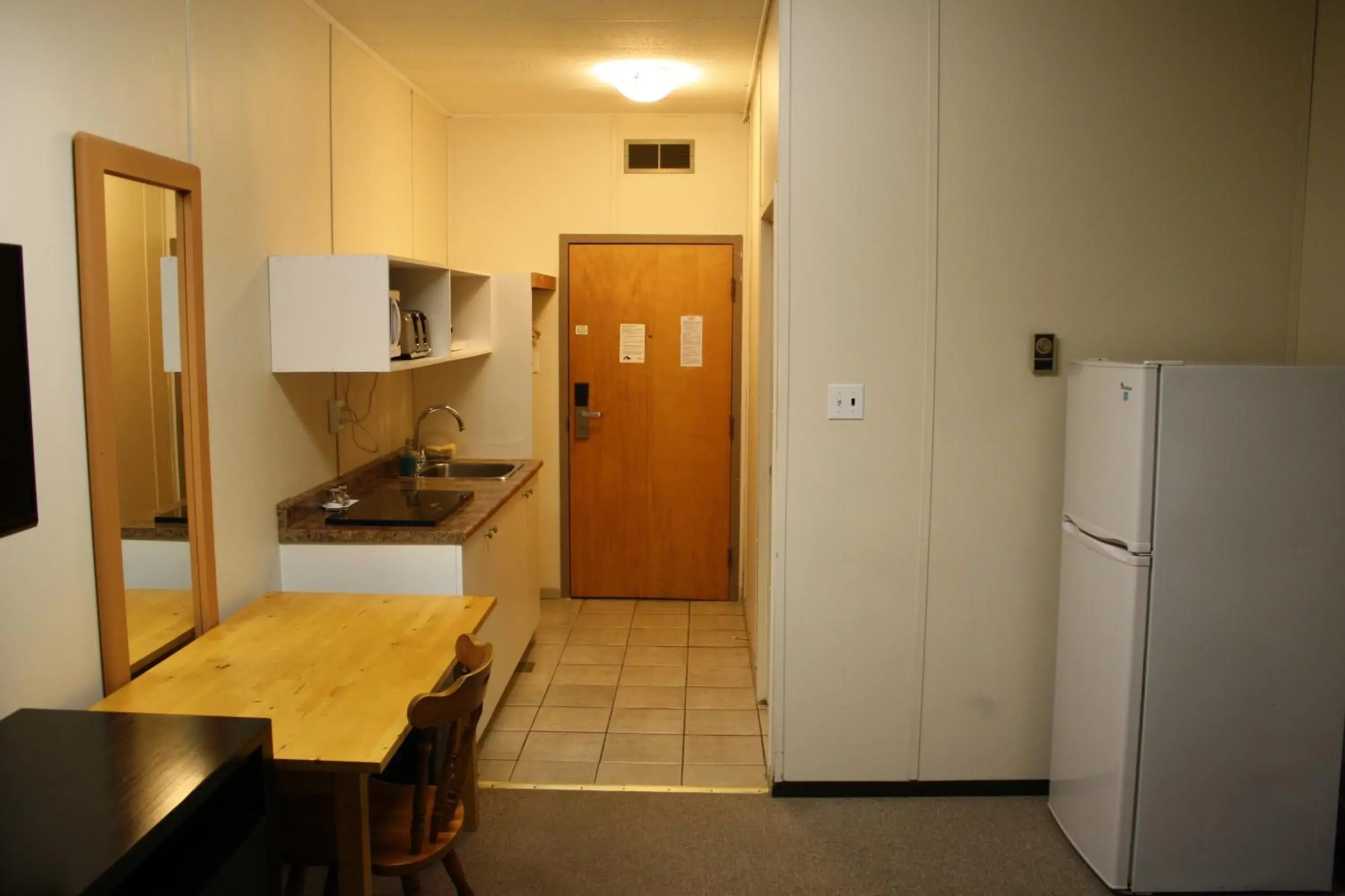 Kitchen/Kitchenette in Chinook Inn