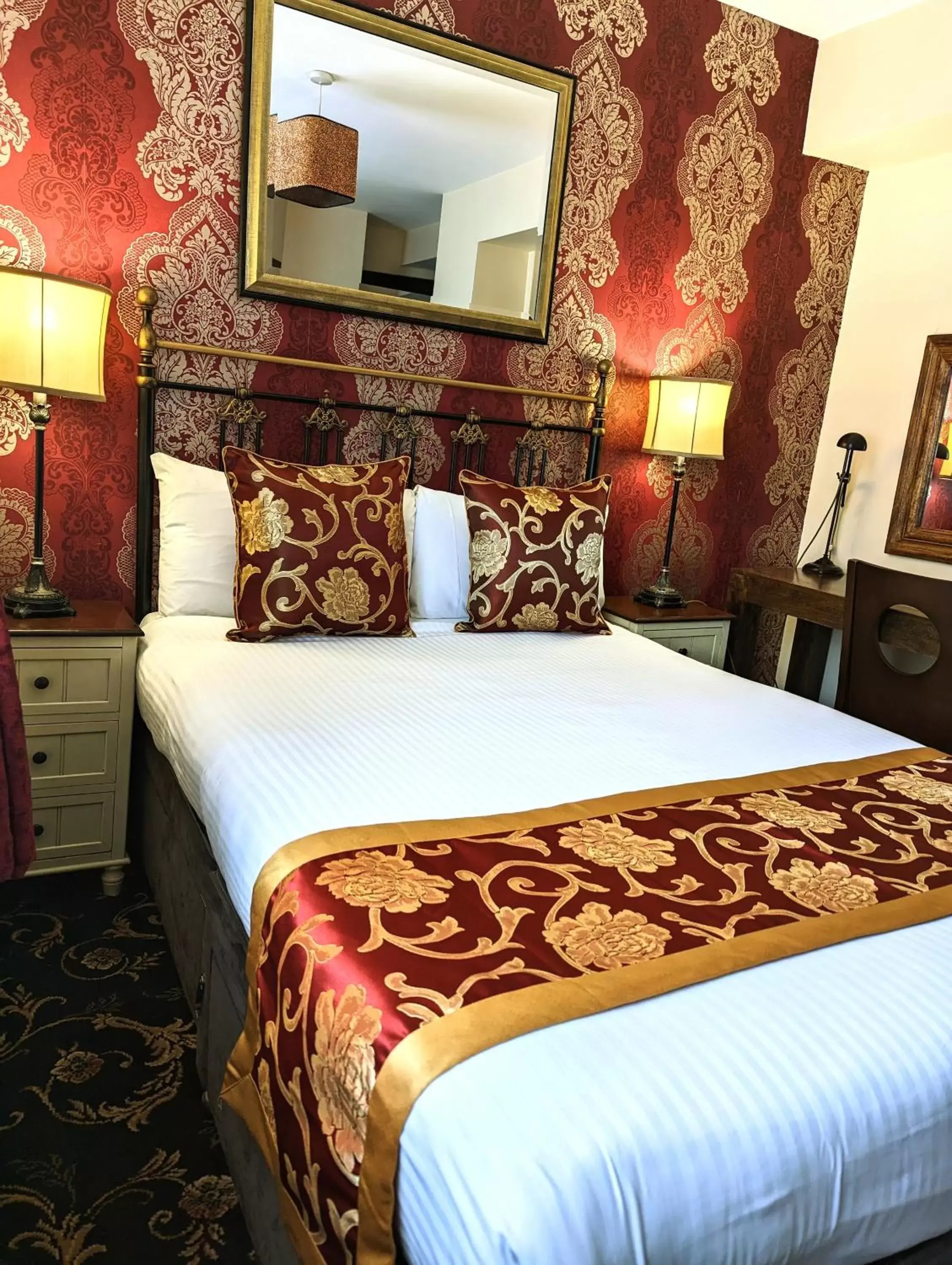 Bed in Brookside Hotel & Restaurant