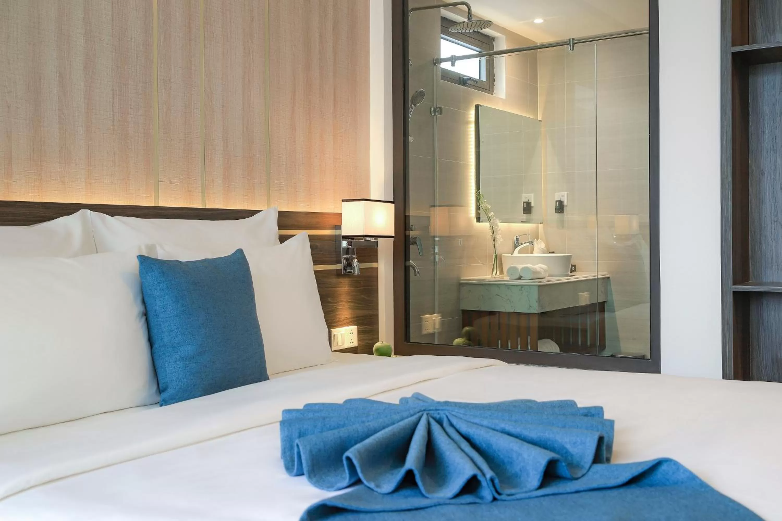 Bathroom, Bed in Seana Hotel