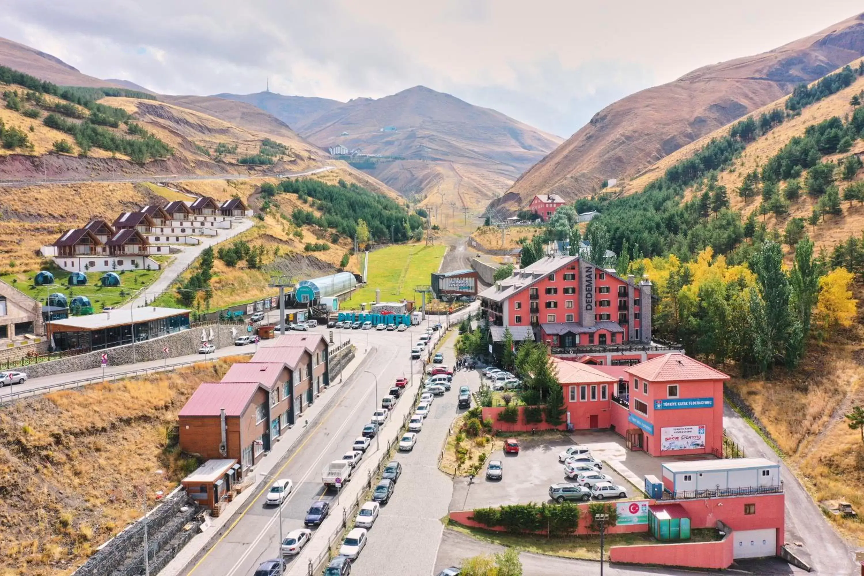 Property building, Bird's-eye View in Dedeman Palandoken Ski Lodge Hotel