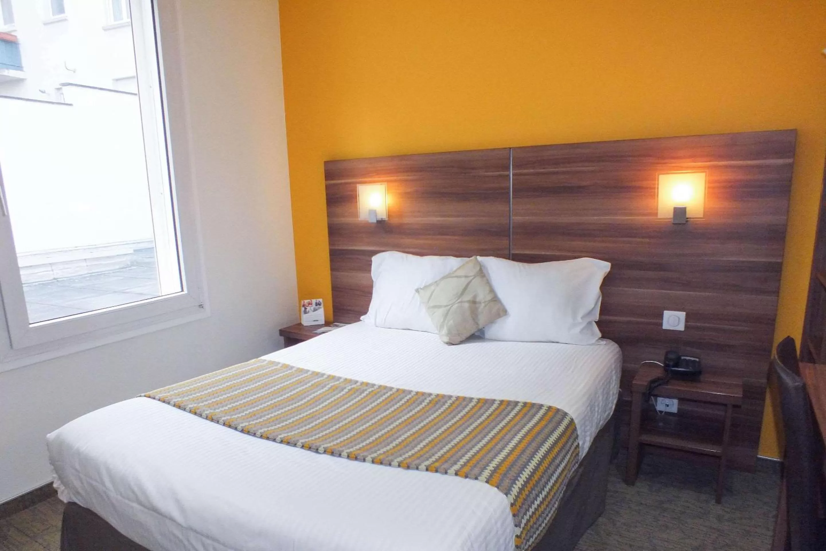 Photo of the whole room in Hotel Cecil Metz Gare