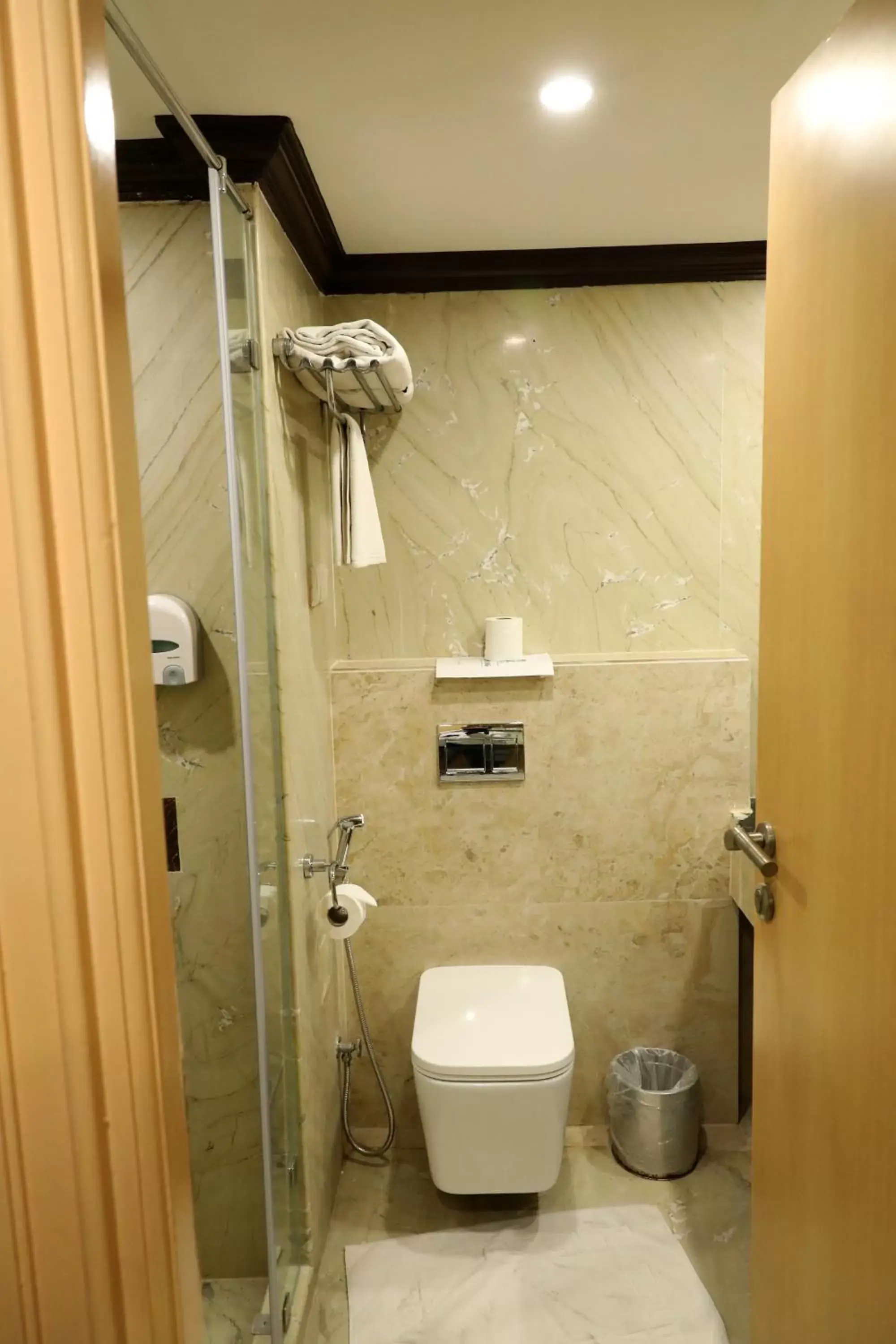 Toilet, Bathroom in Quality Inn Sabari