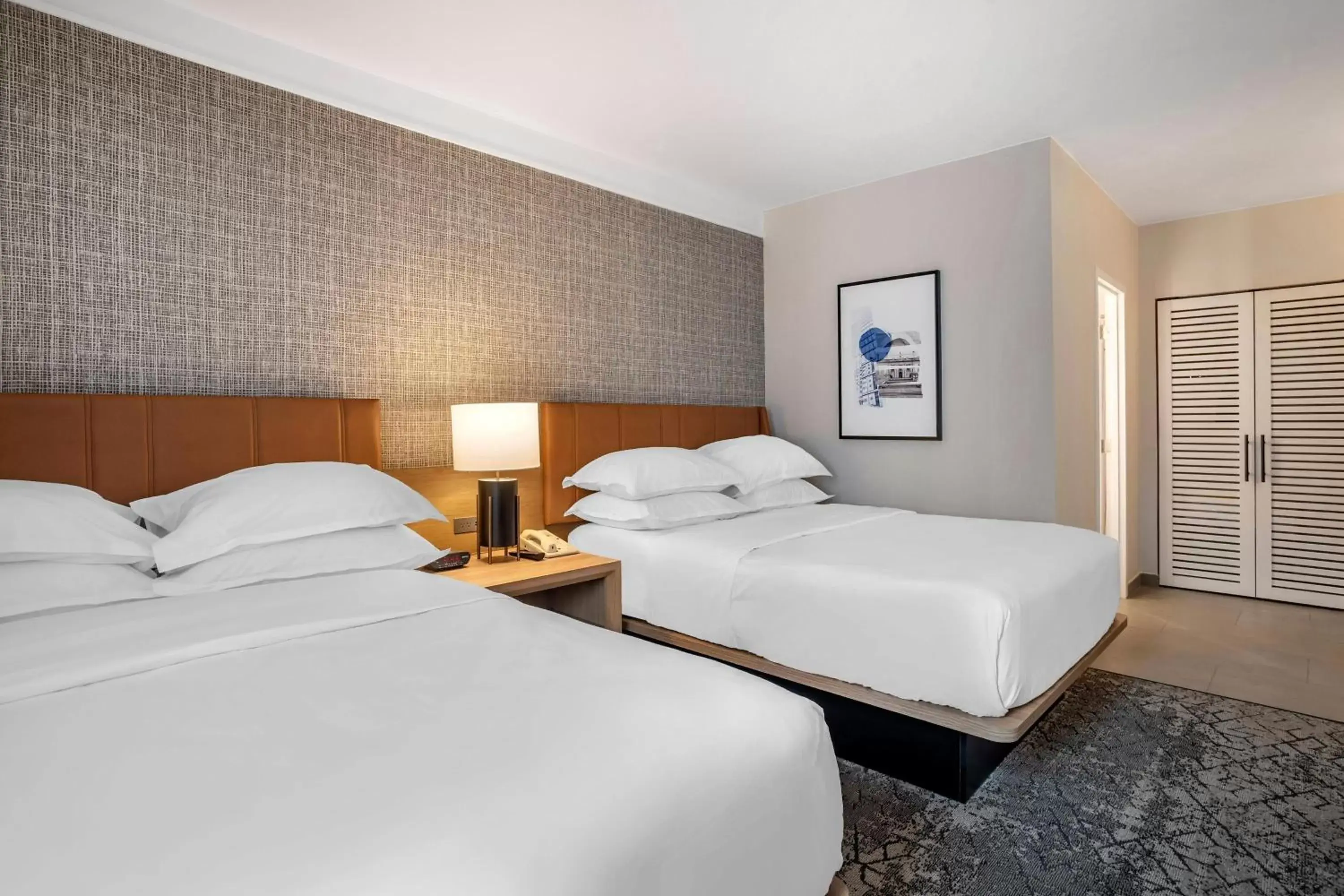 Bedroom, Bed in Sheraton Suites Wilmington Downtown