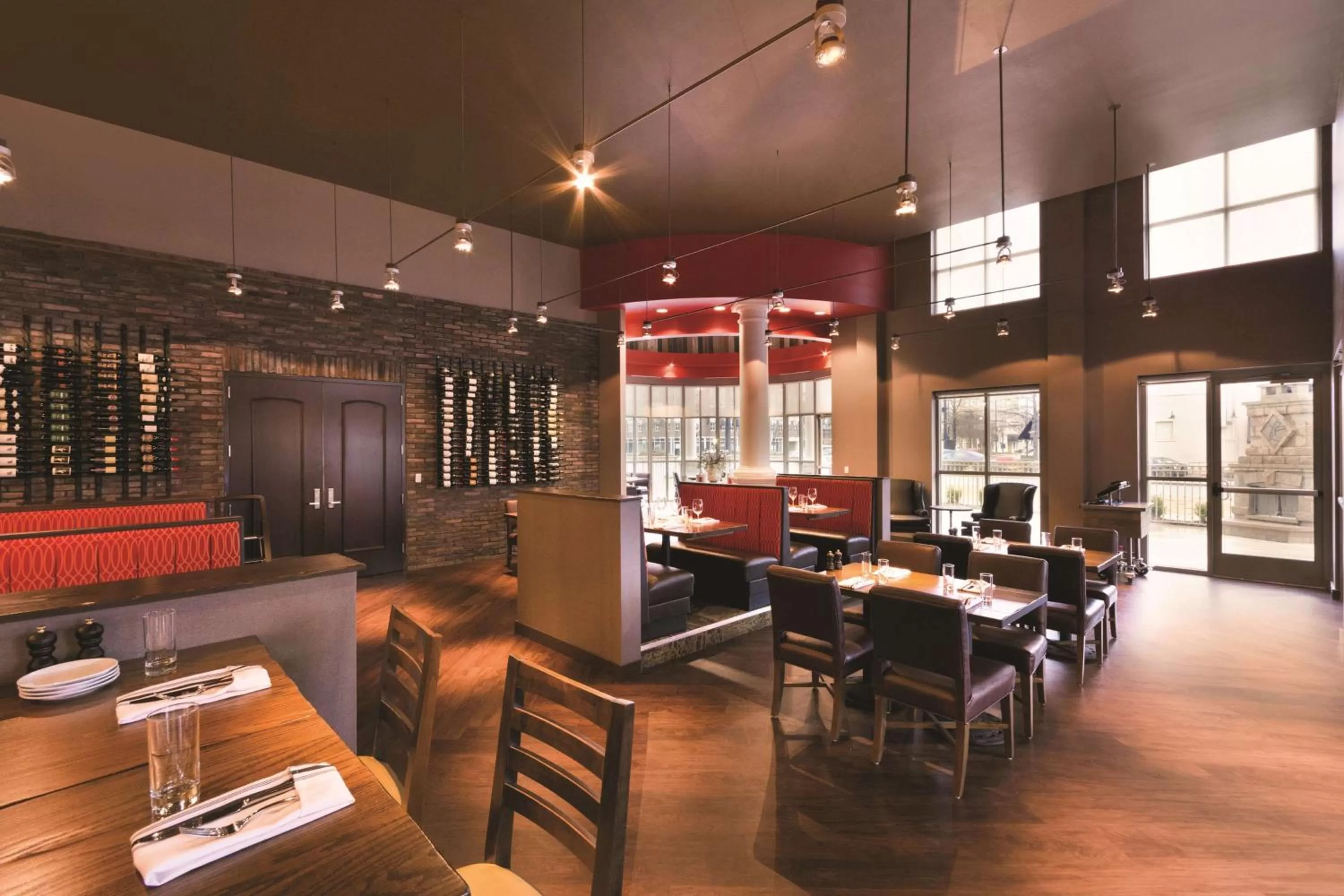 Restaurant/places to eat in Embassy Suites by Hilton Tuscaloosa Alabama Downtown