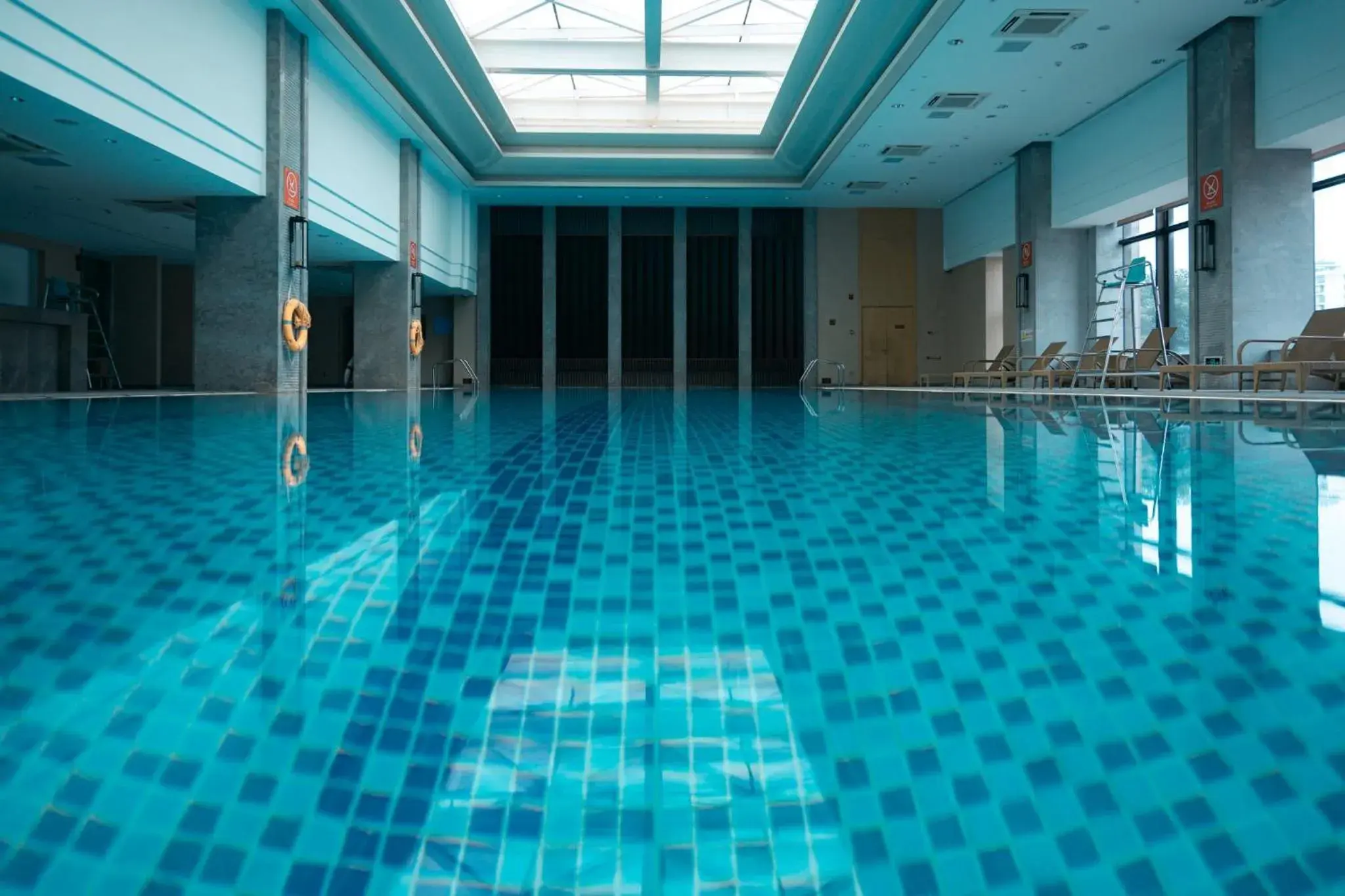 Swimming pool in InterContinental Changzhou by IHG Swimming pool in InterContinental Changzhou by IHG