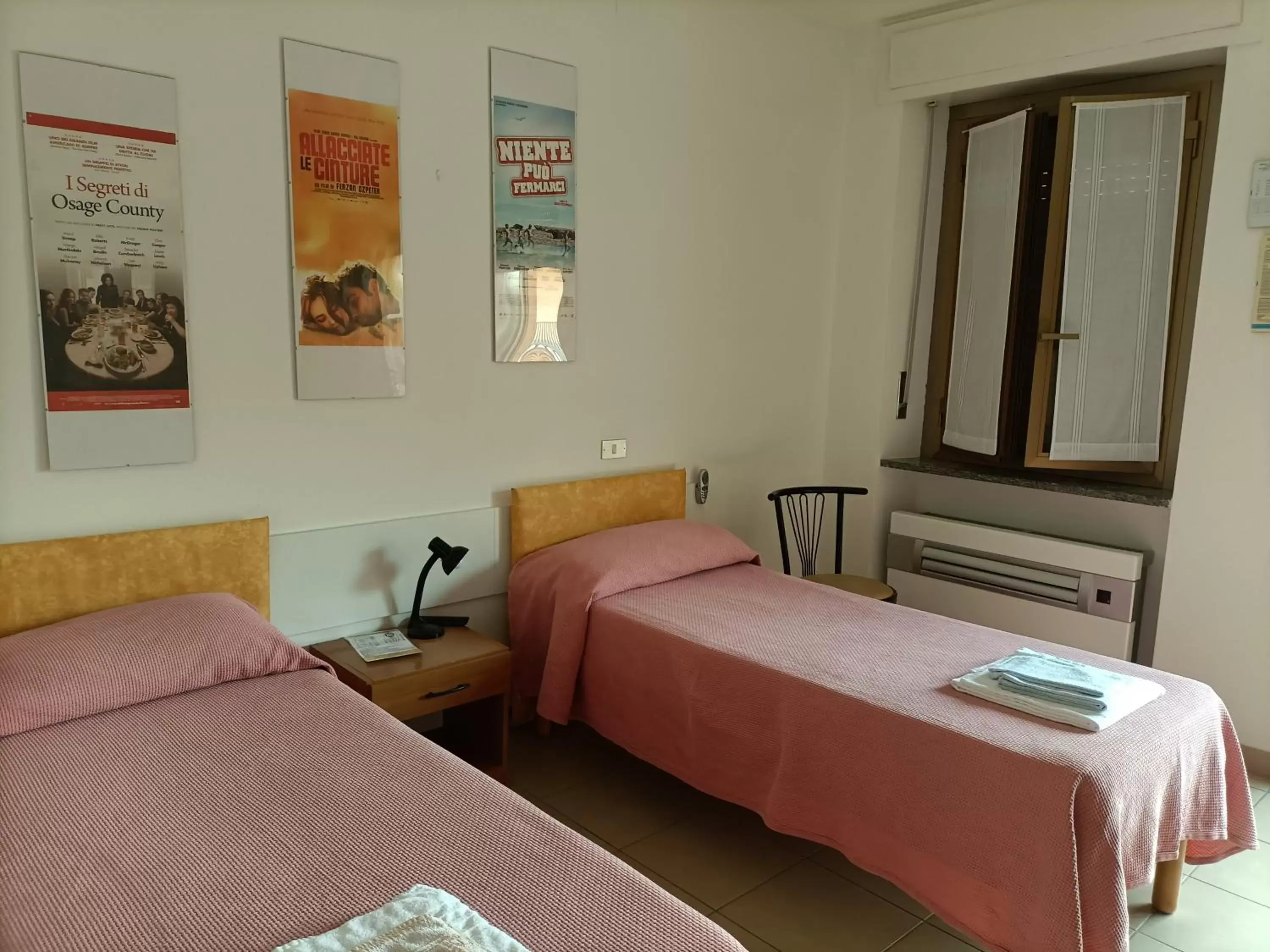 Twin Room - single occupancy in Albergo Roma Twin Room - single occupancy in Albergo Roma