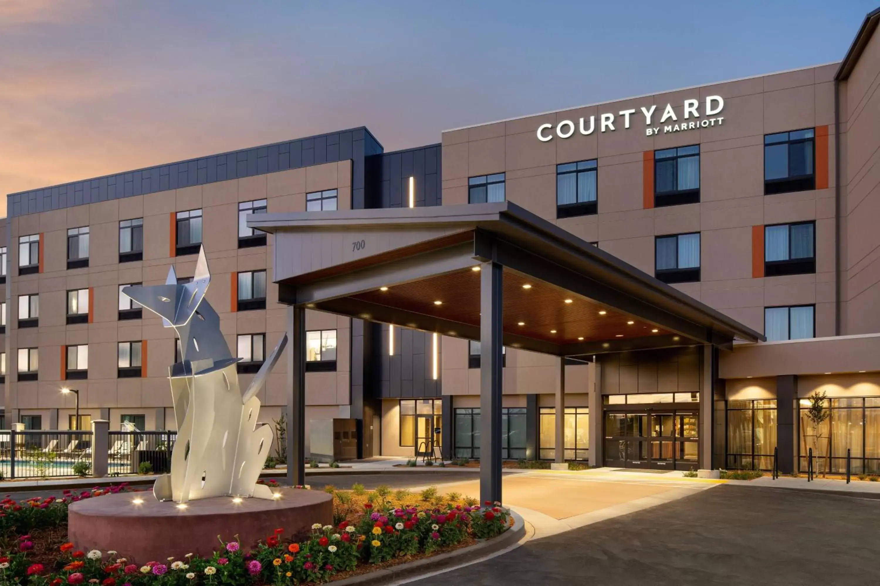 Other, Property Building in Courtyard by Marriott Petaluma Sonoma County