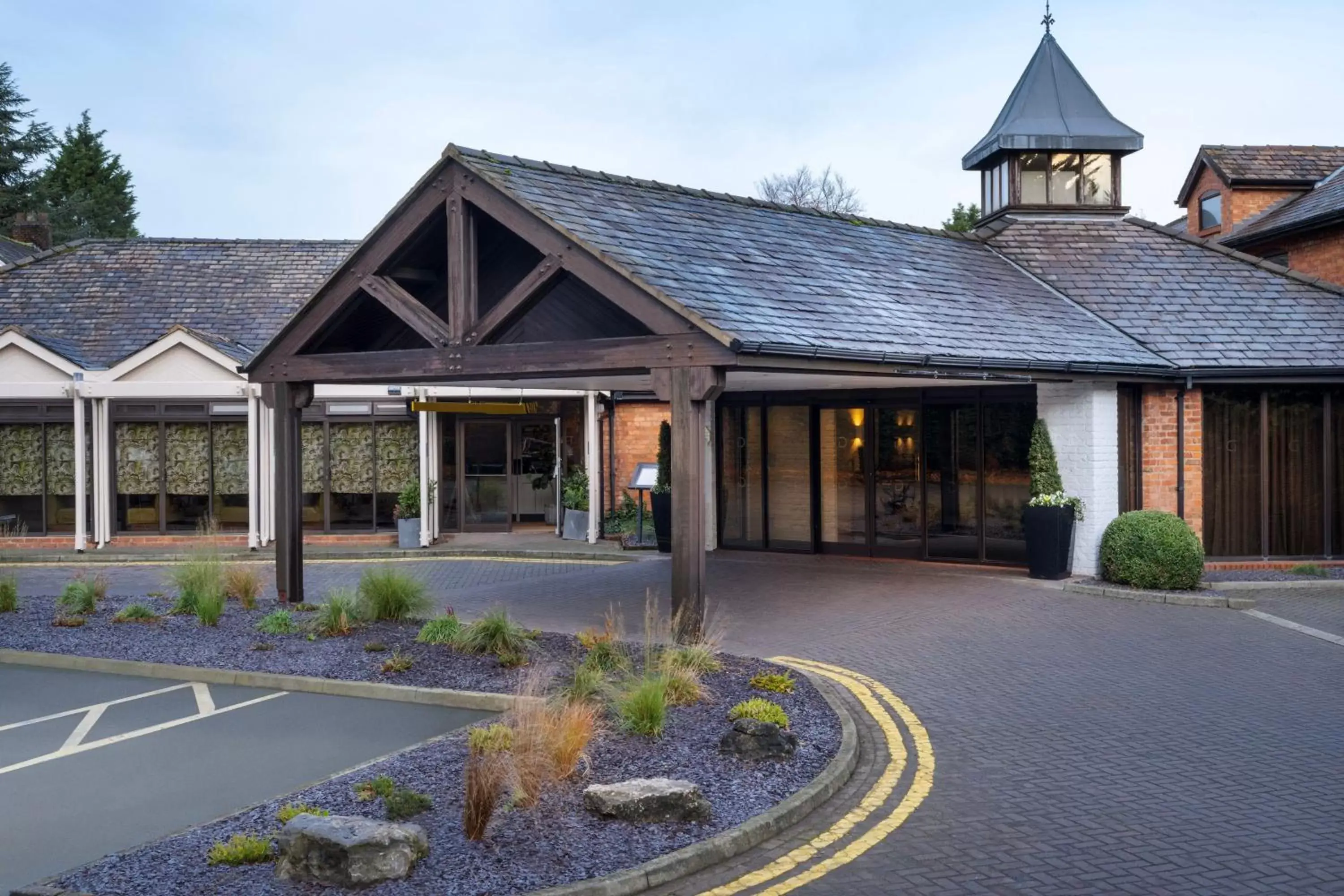 Property Building in Delta Hotels by Marriott Manchester Airport