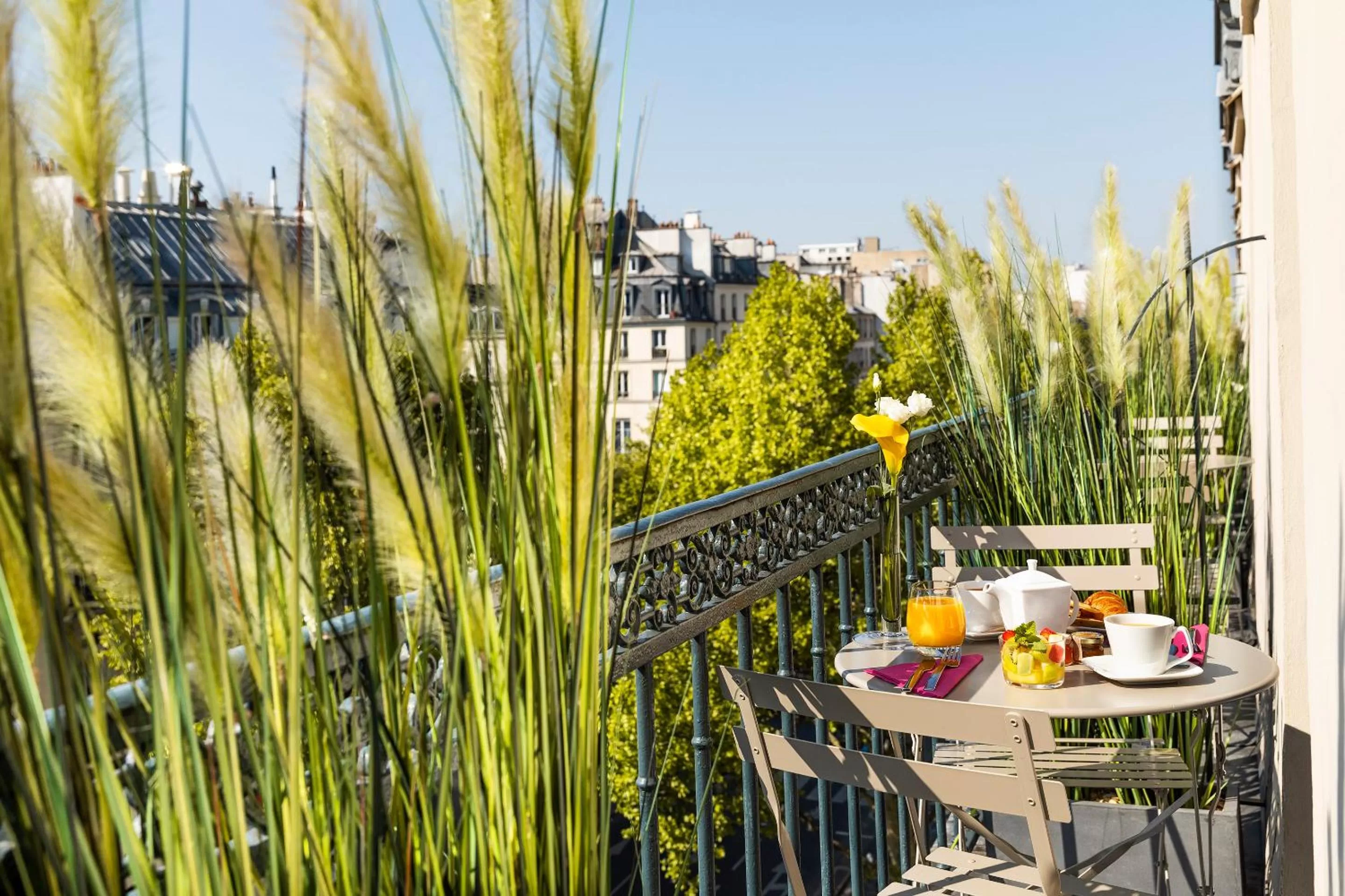 Balcony/Terrace in Hotel Marais Grands Boulevards