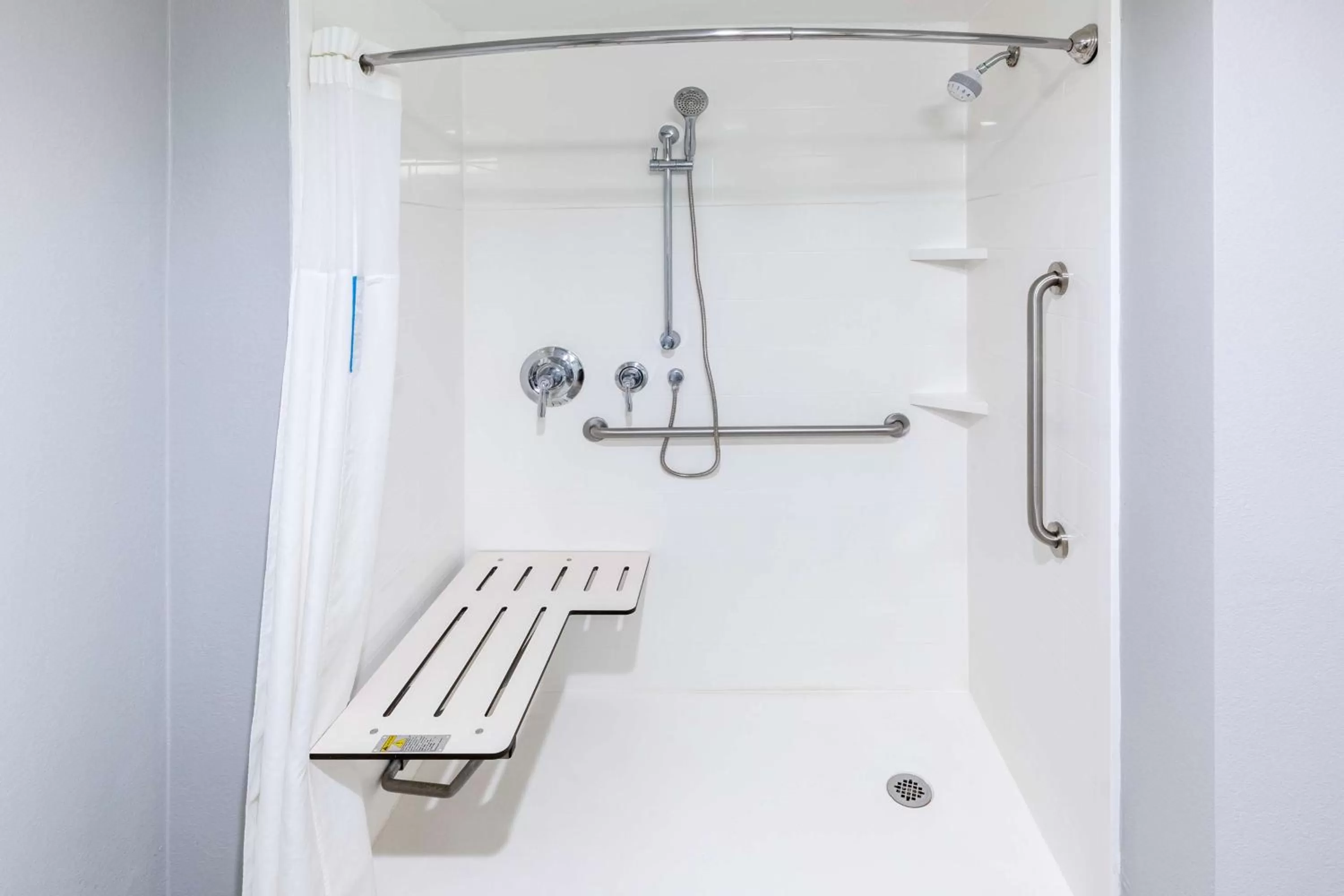 Bathroom in Hampton Inn Sulphur Lake Charles