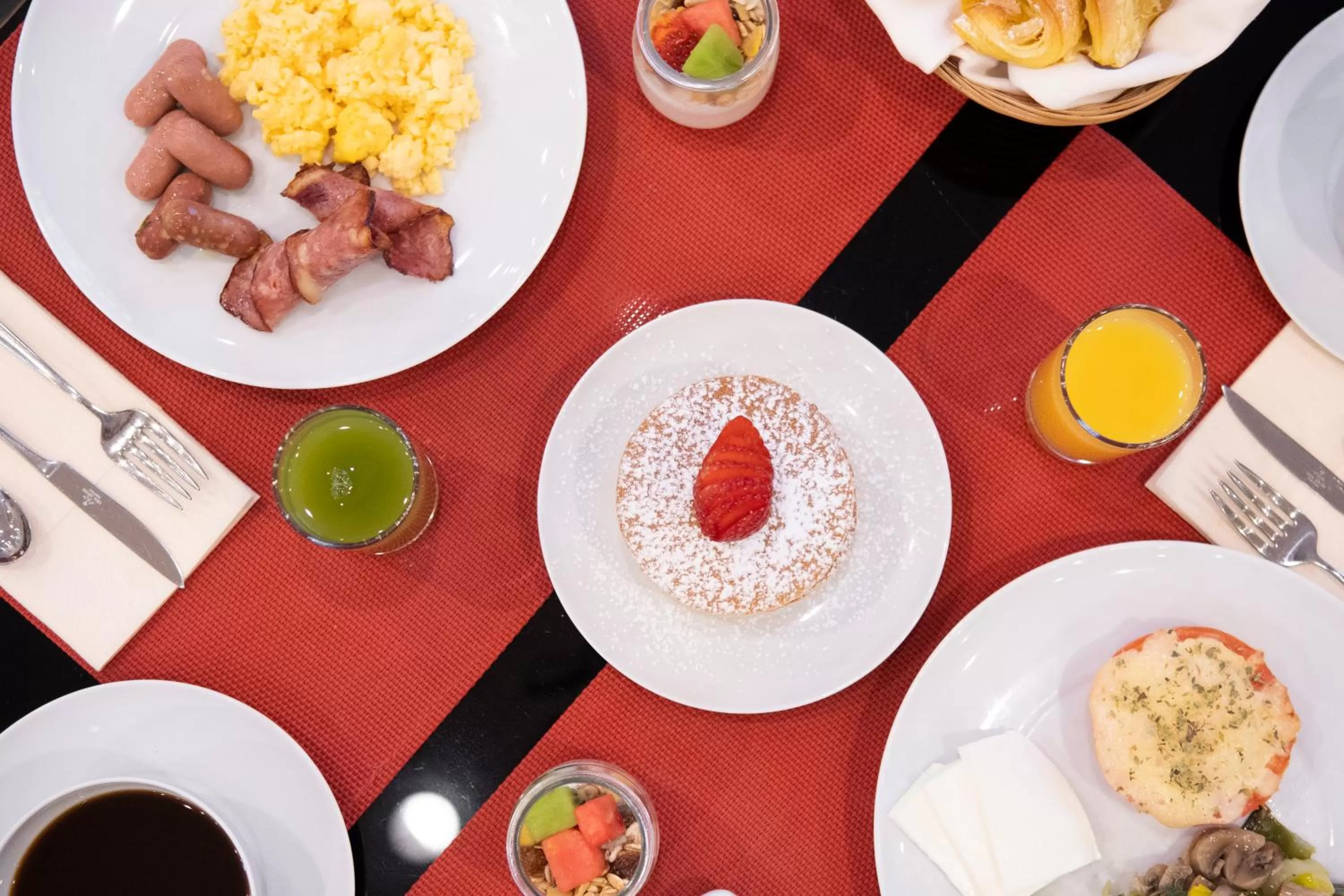 Breakfast in SANA Reno Hotel