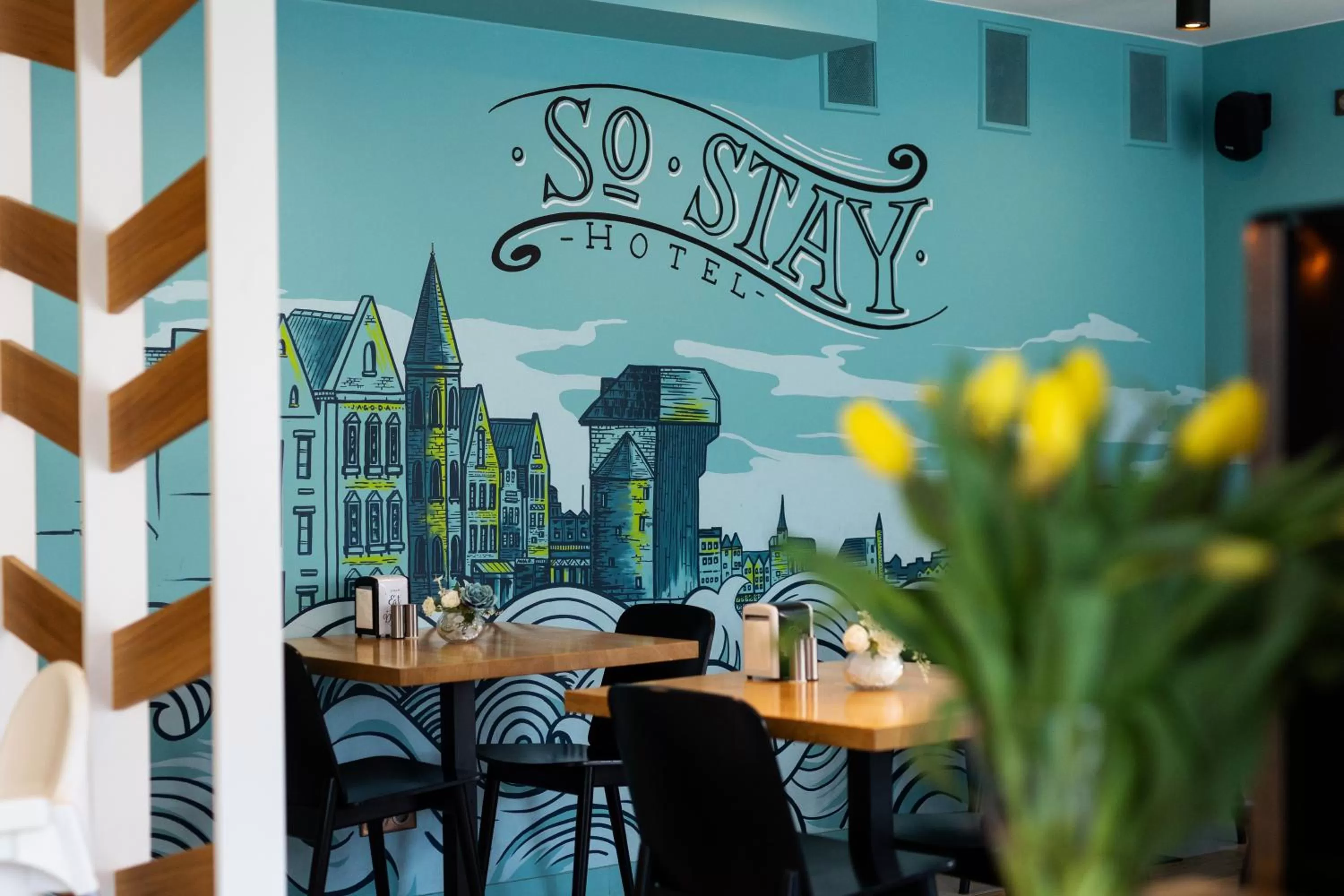 Restaurant/places to eat in So Stay Bed & Breakfast