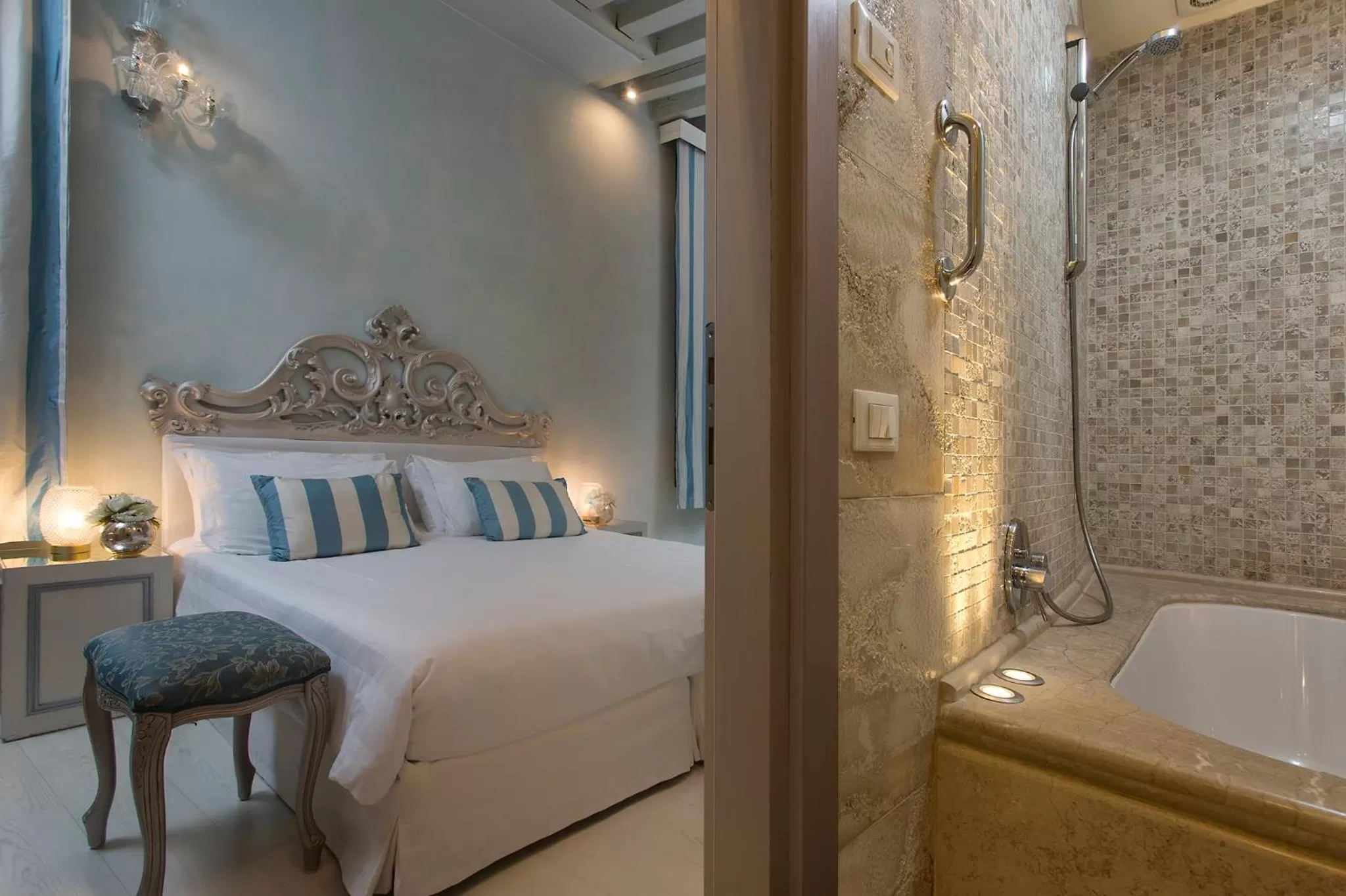 Bed in Relais Venezia