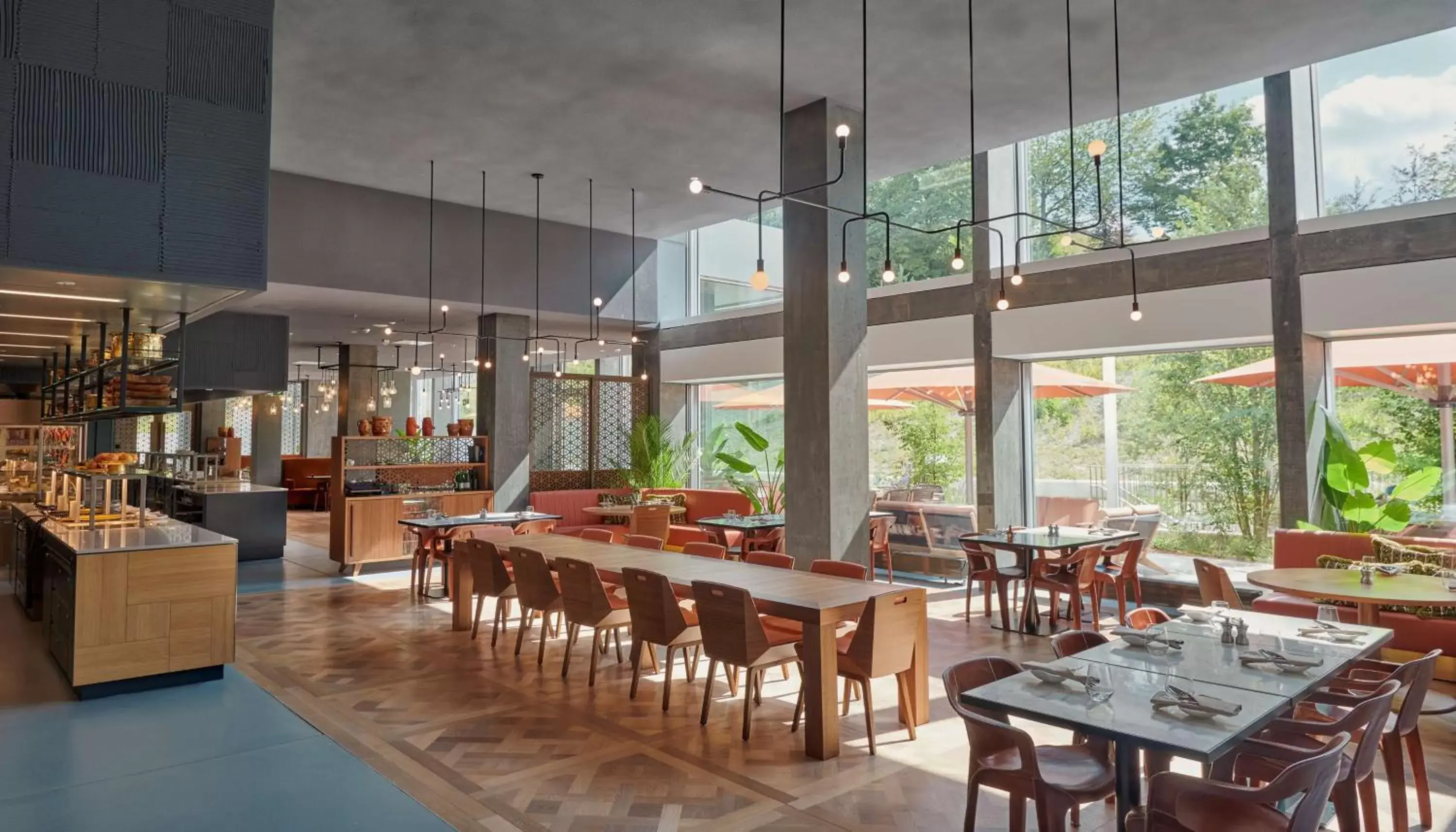 Restaurant/places to eat in Hyatt Regency Zurich Airport Circle Restaurant/places to eat in Hyatt Regency Zurich Airport Circle