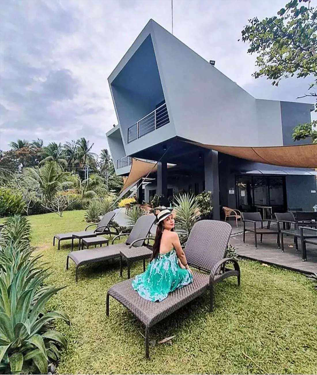 Property building in Mahi Mahi Dive Resort