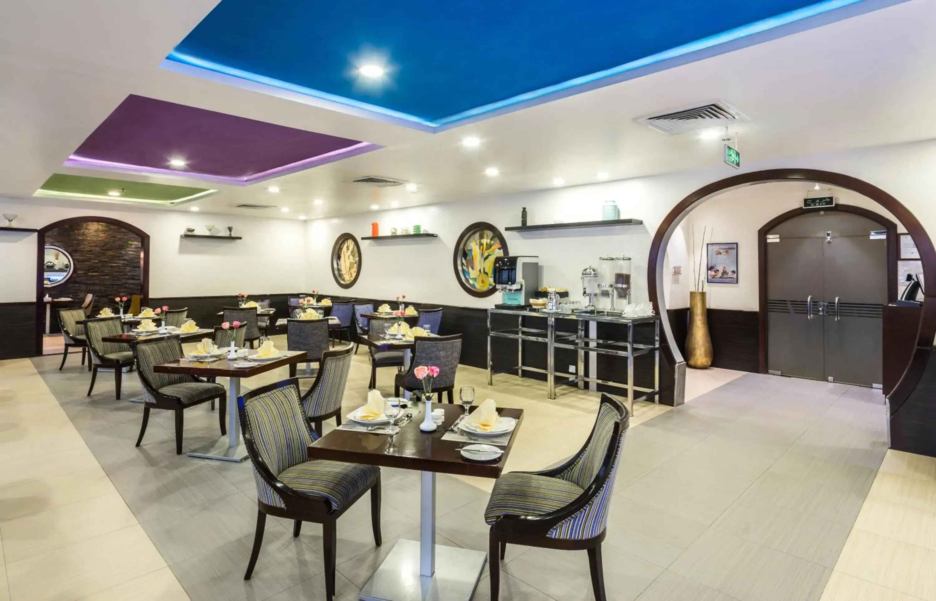 Restaurant/Places to Eat in Golden Tulip Qasr Al Nasiriah