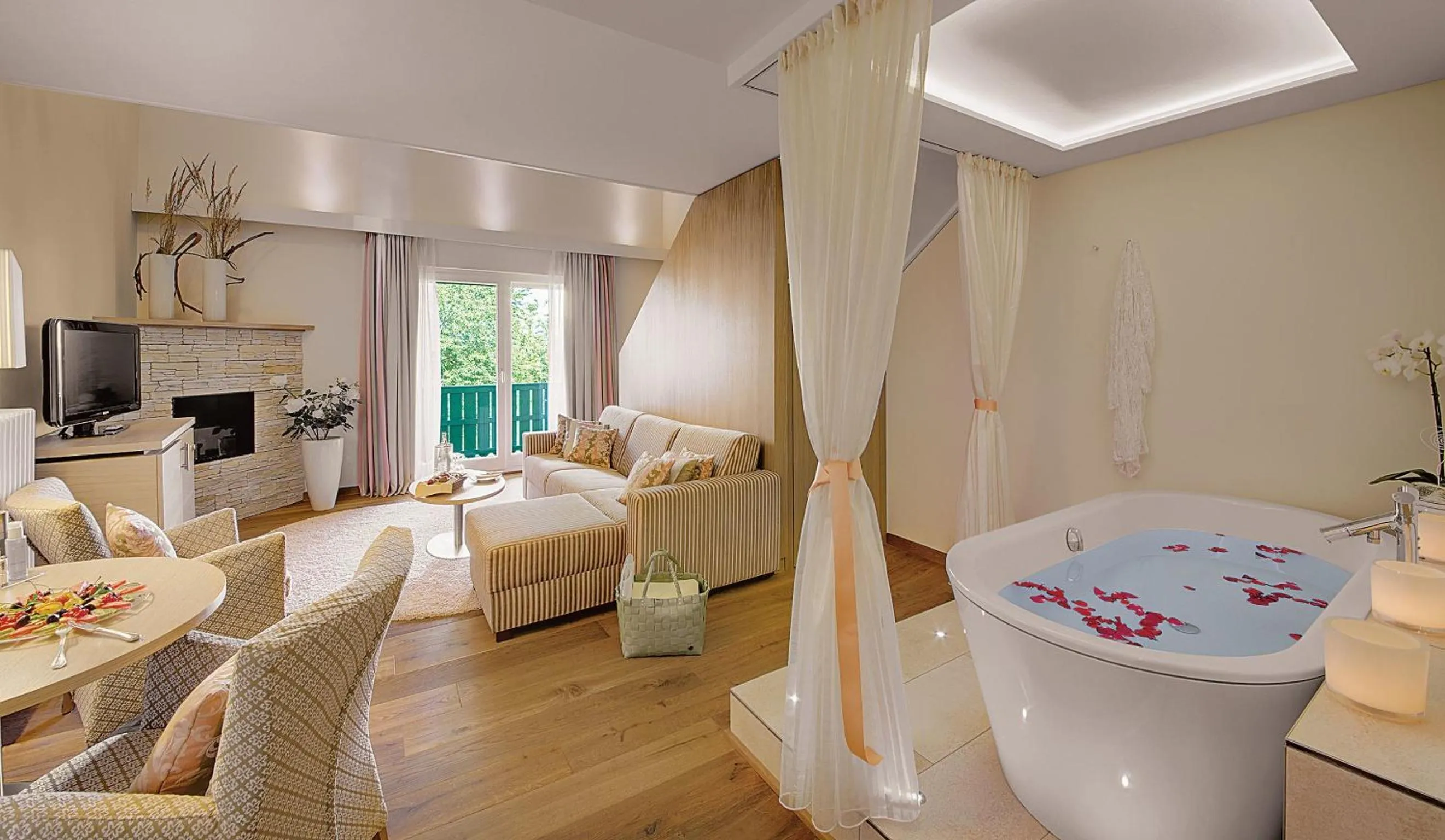 Photo of the whole room, Bed in Hotel Sonnengut Wellness - Therme - Spa