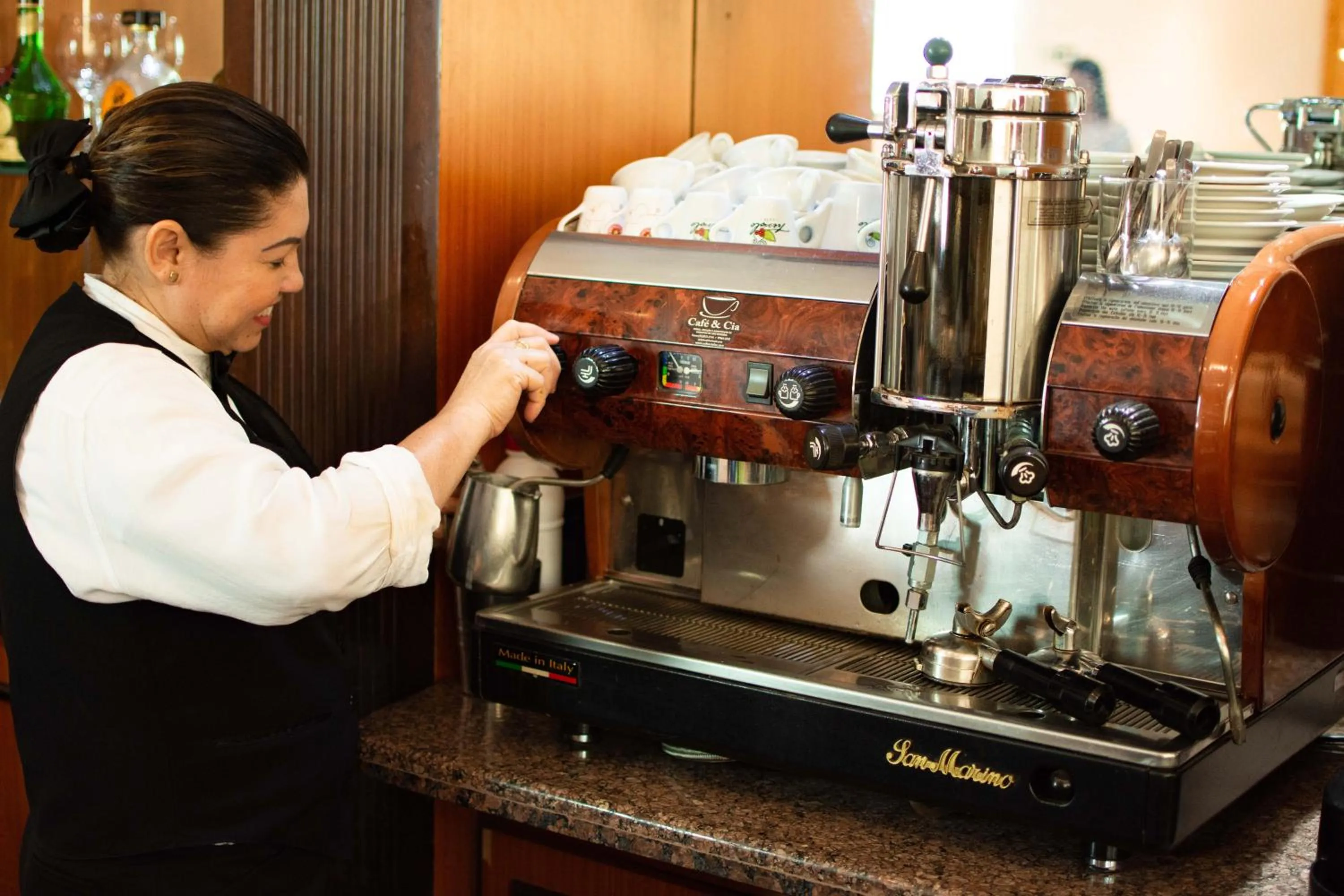 Coffee/tea facilities in Hotel Golden Park Internacional Foz & Convenções By Nacional Inn