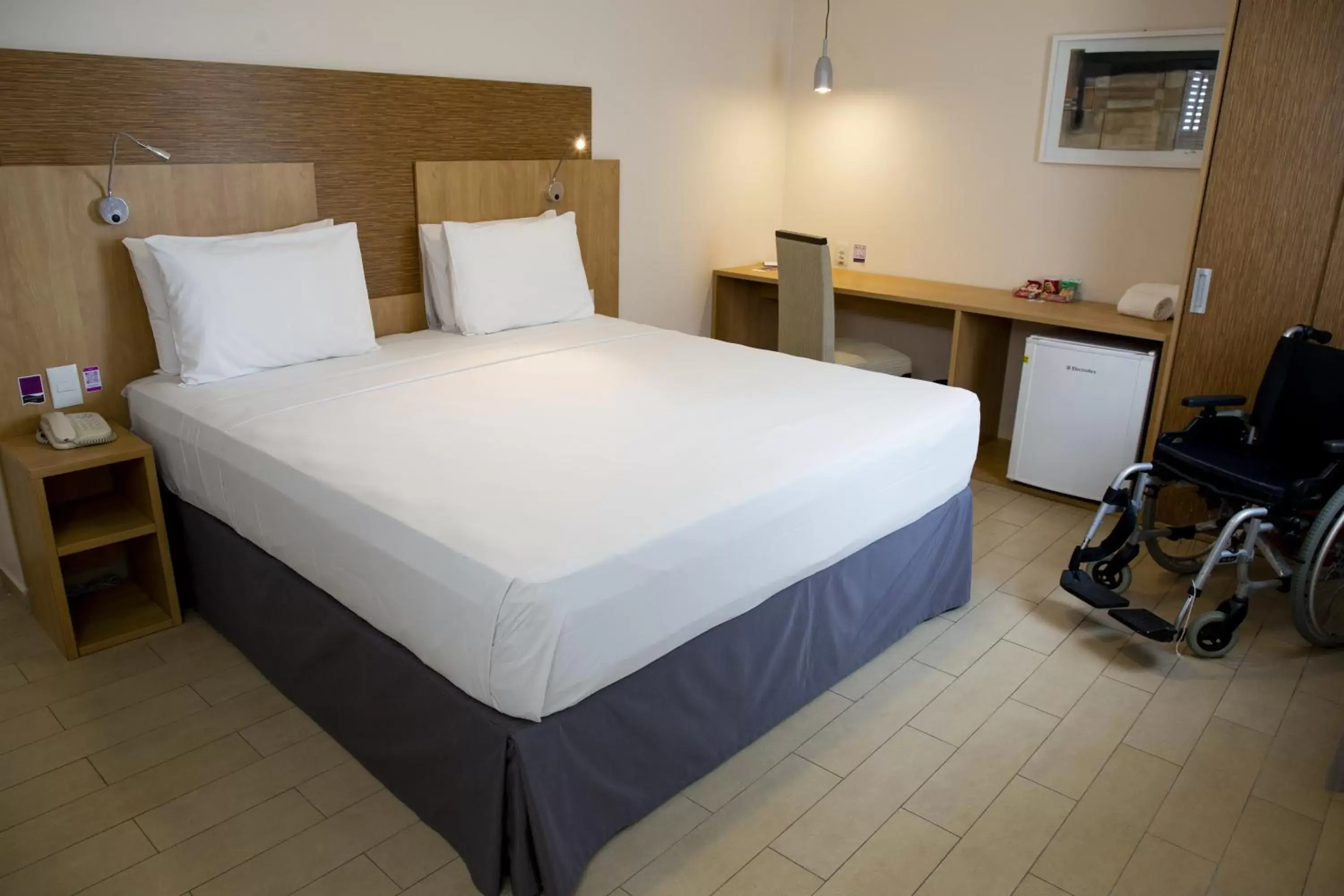 Facility for disabled guests, Bed in Mercure Maceio Pajuçara