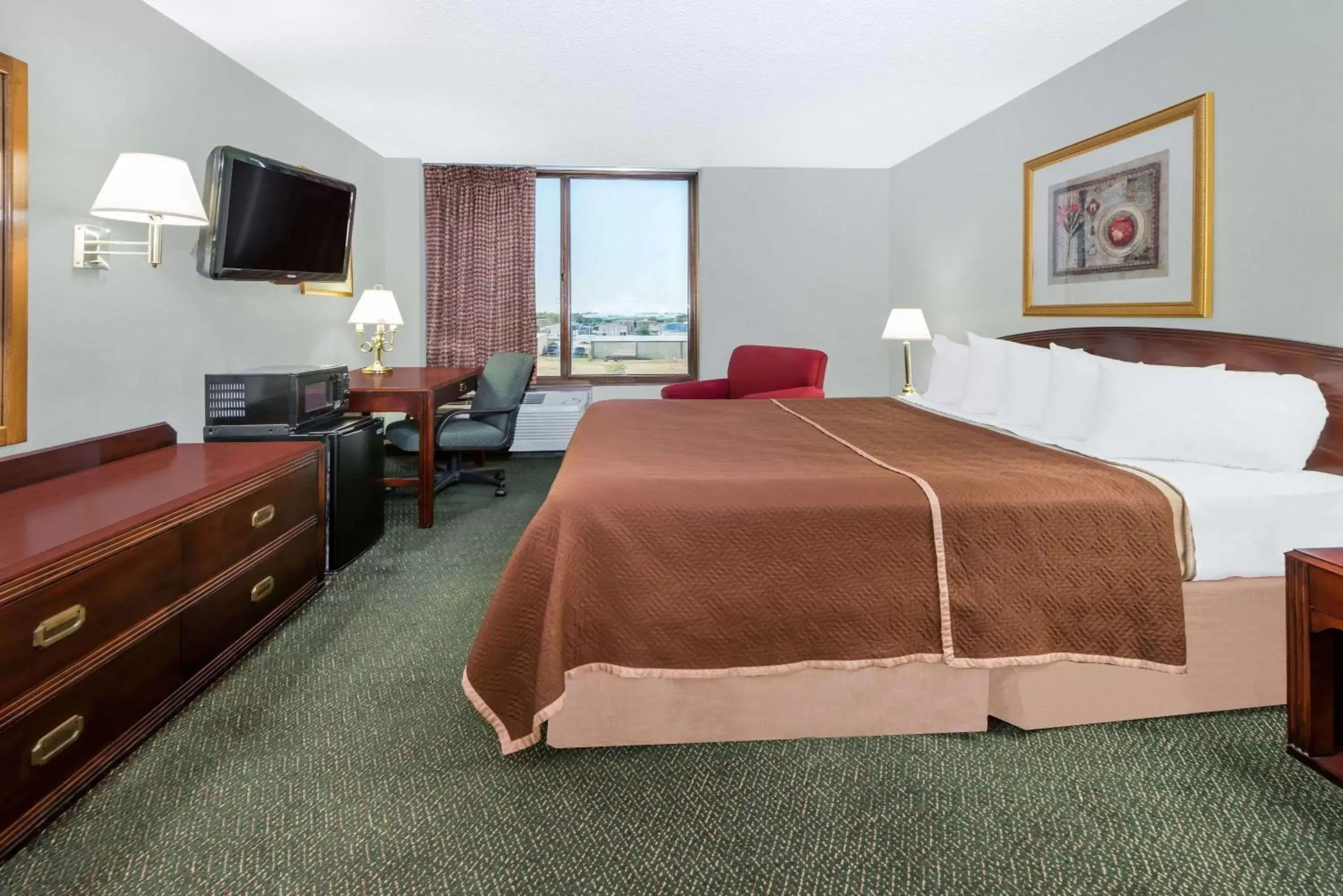 Photo of the whole room, Bed in Days Inn by Wyndham Amarillo East