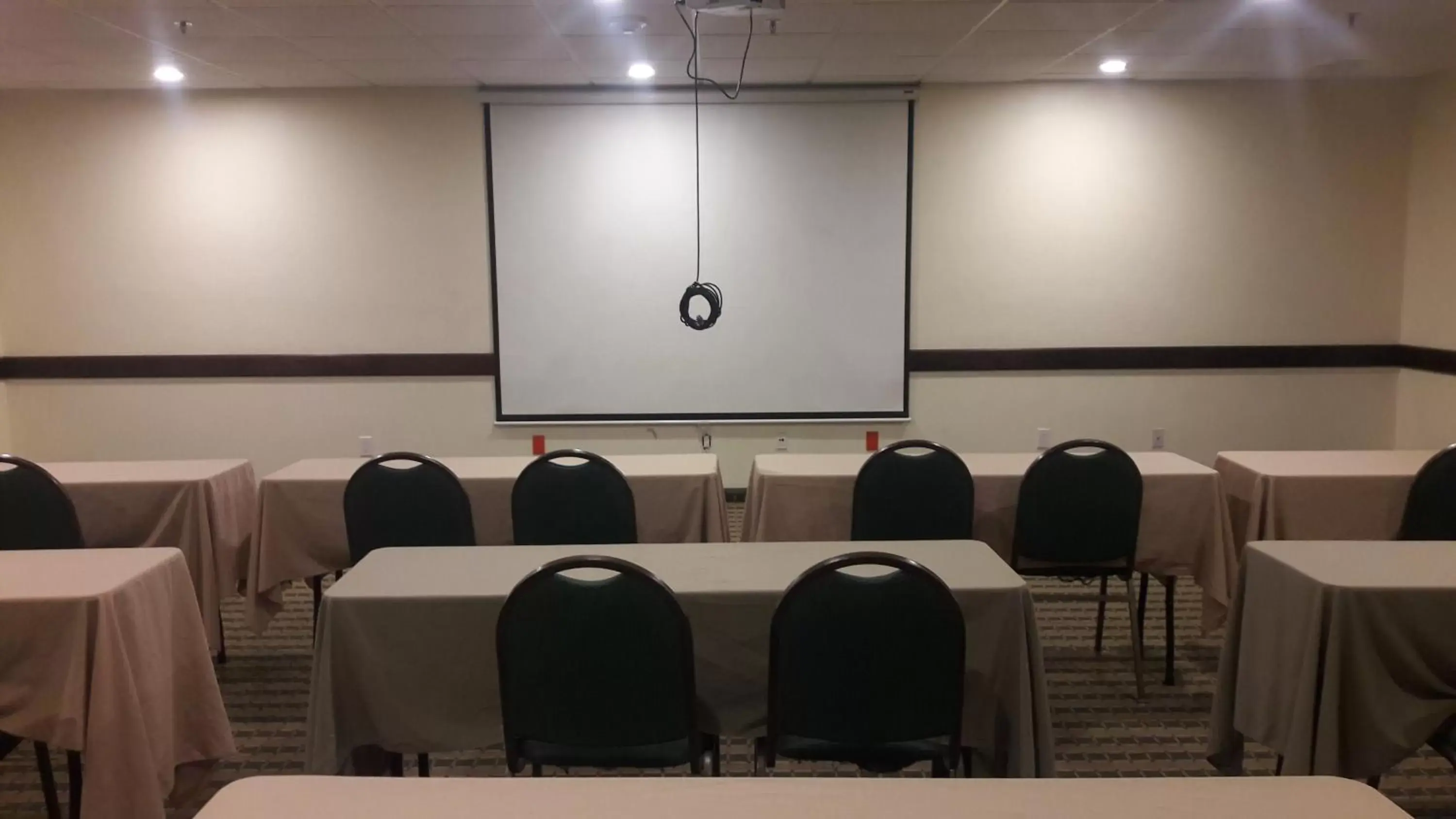 Meeting/conference room in Microtel Inn and Suites by Wyndham Ciudad Juarez, US Consulate