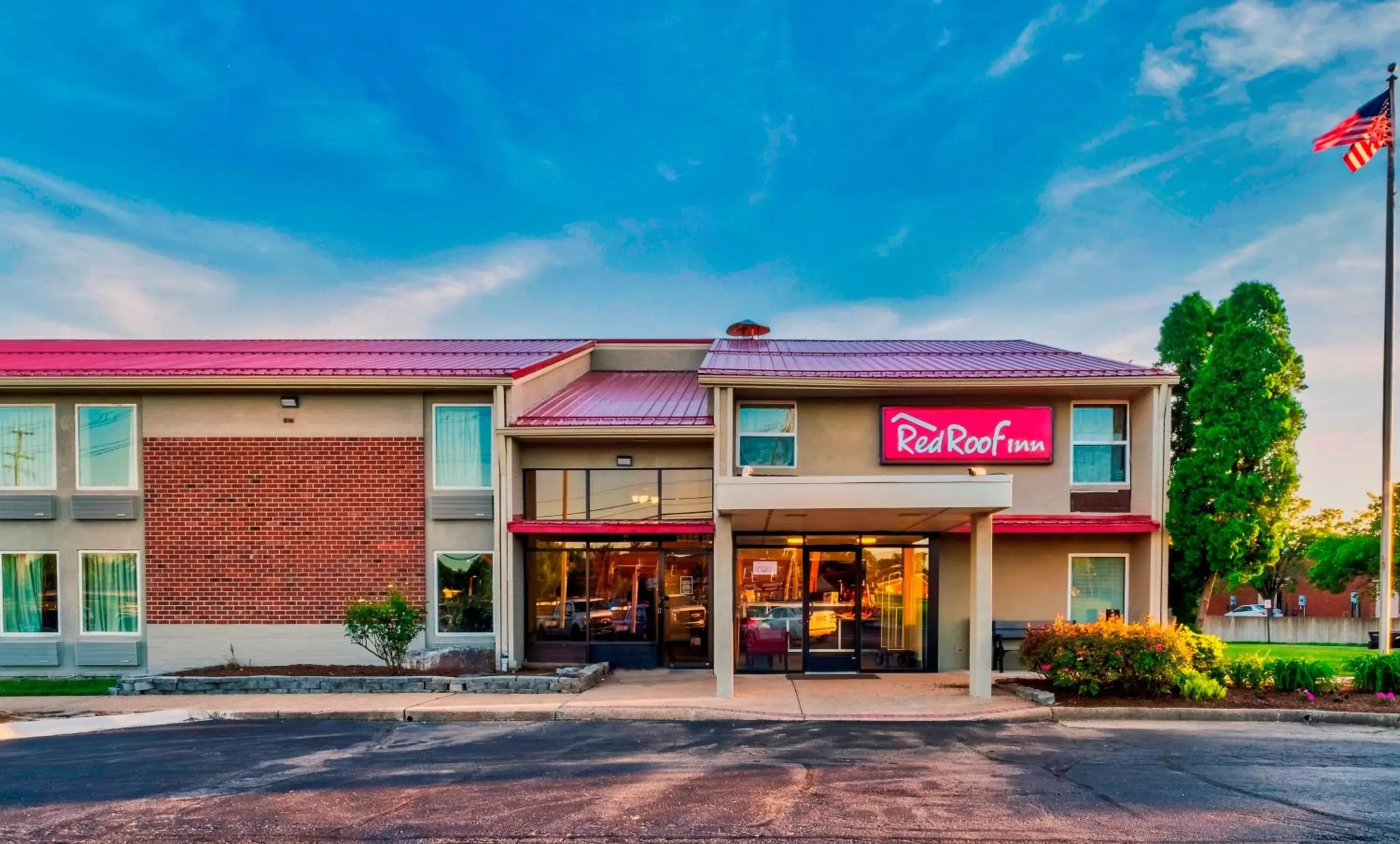 Property Building in Red Roof Inn Leesburg