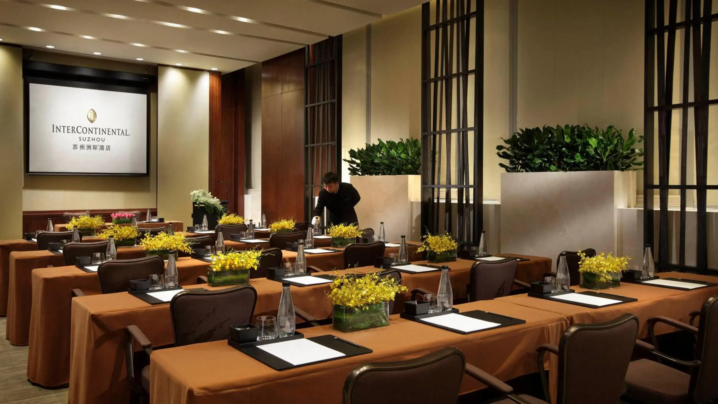 Meeting/conference room, Restaurant/Places to Eat in InterContinental Suzhou Hotel, an IHG Hotel
